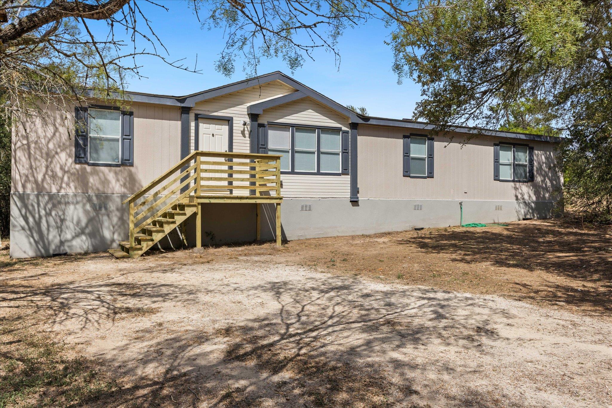 411 Texas Oak Dr Property Photo 1