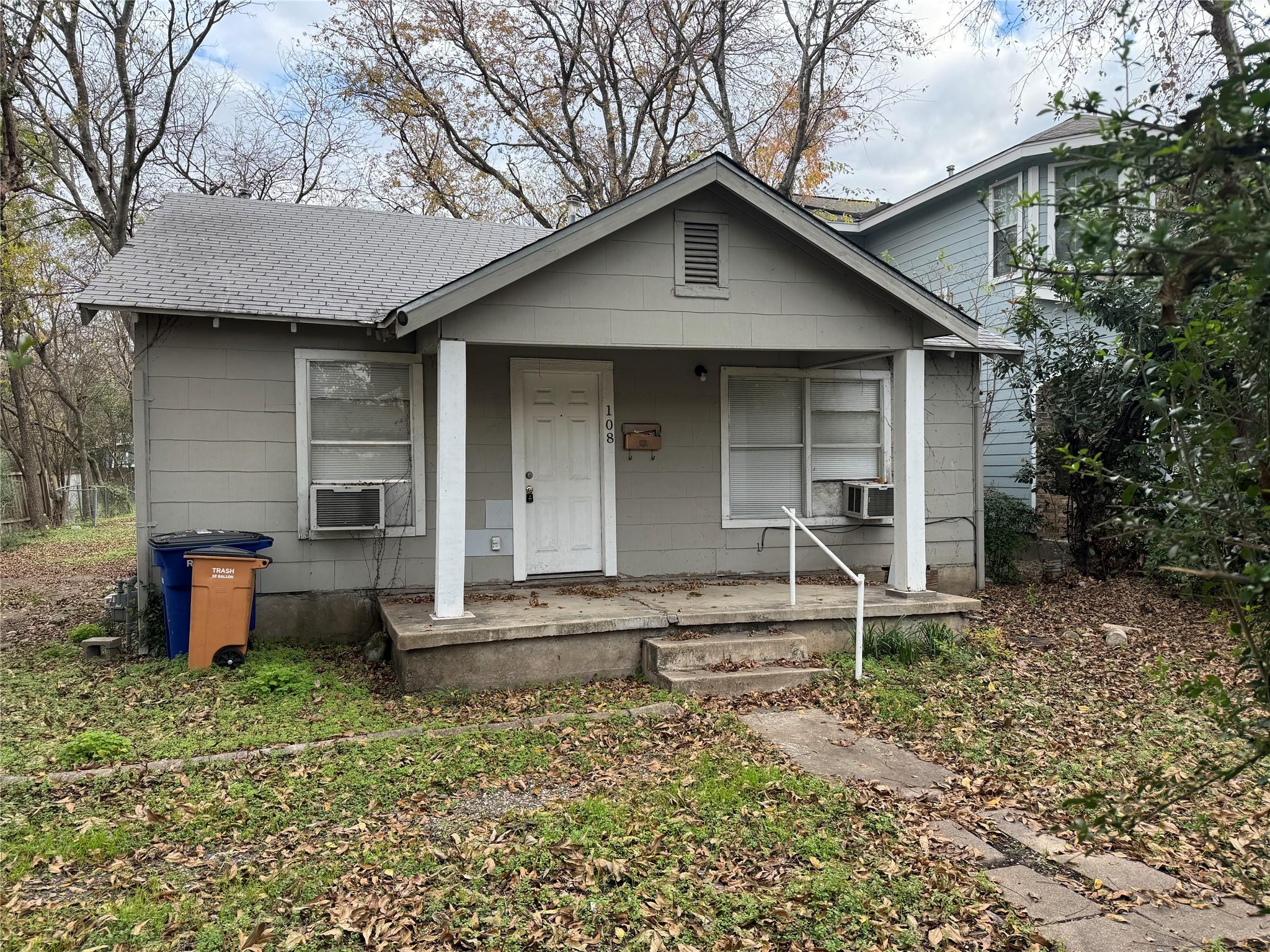 108 Franklin Blvd Property Photo 1