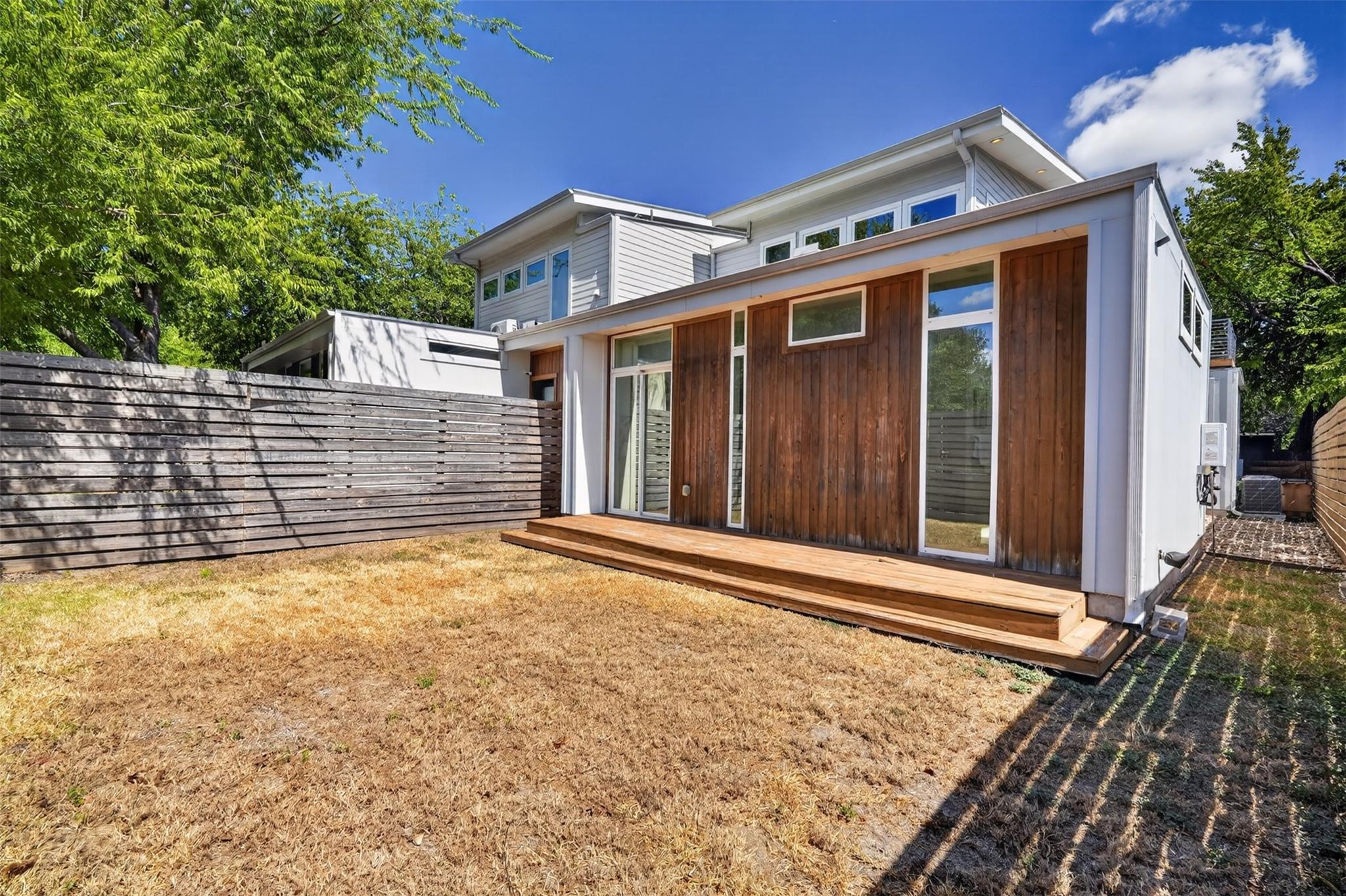 1205 W 49 1/2 St #a Property Photo 37