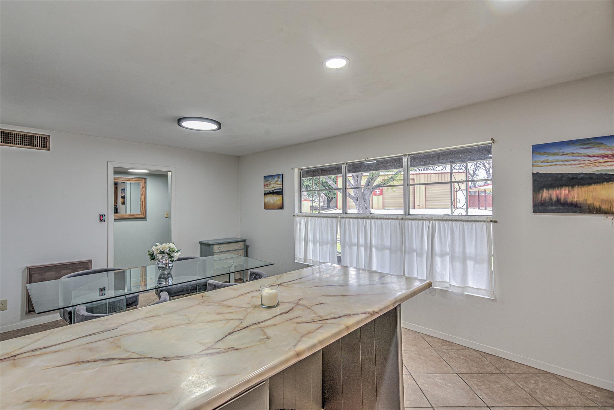 5304 Bedford St Property Photo 6