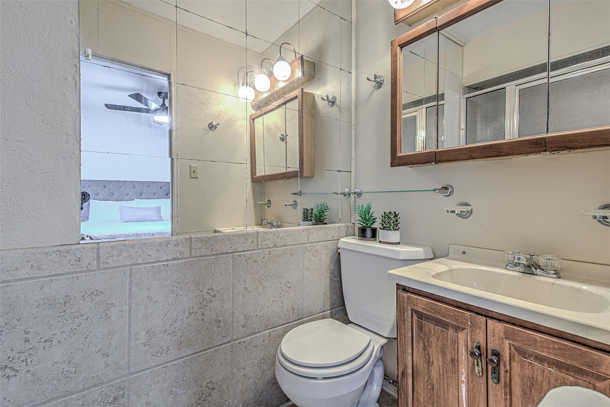 5304 Bedford St Property Photo 17