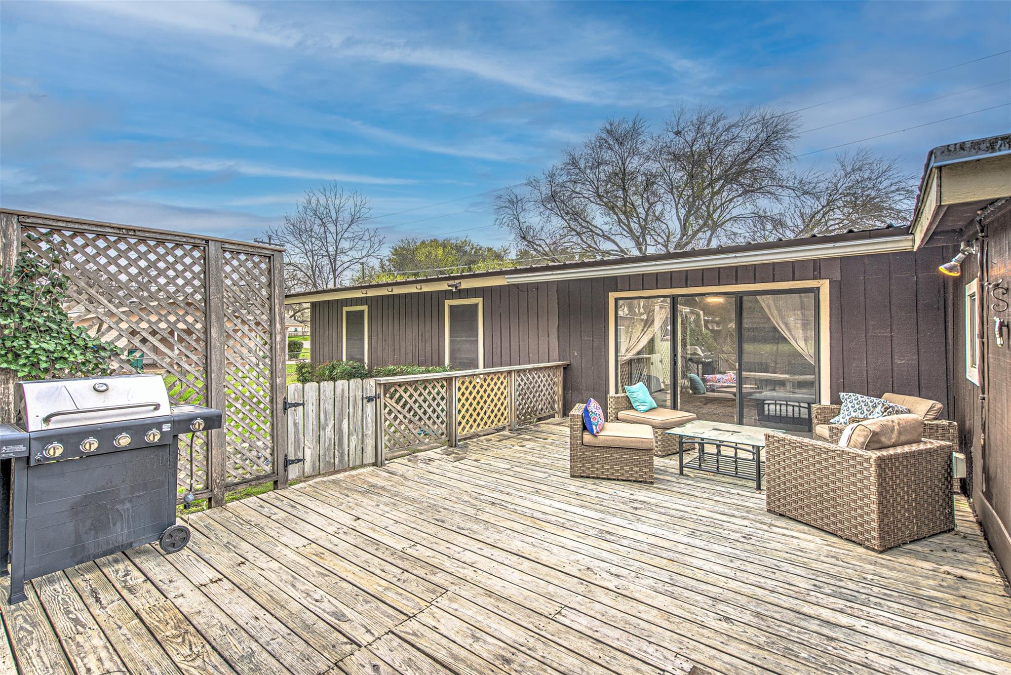 5304 Bedford St Property Photo 23