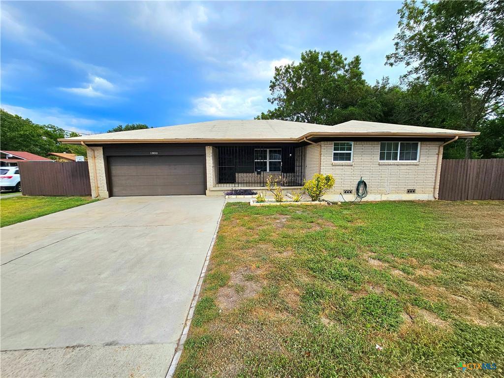 1800 Trimmier Rd Property Photo