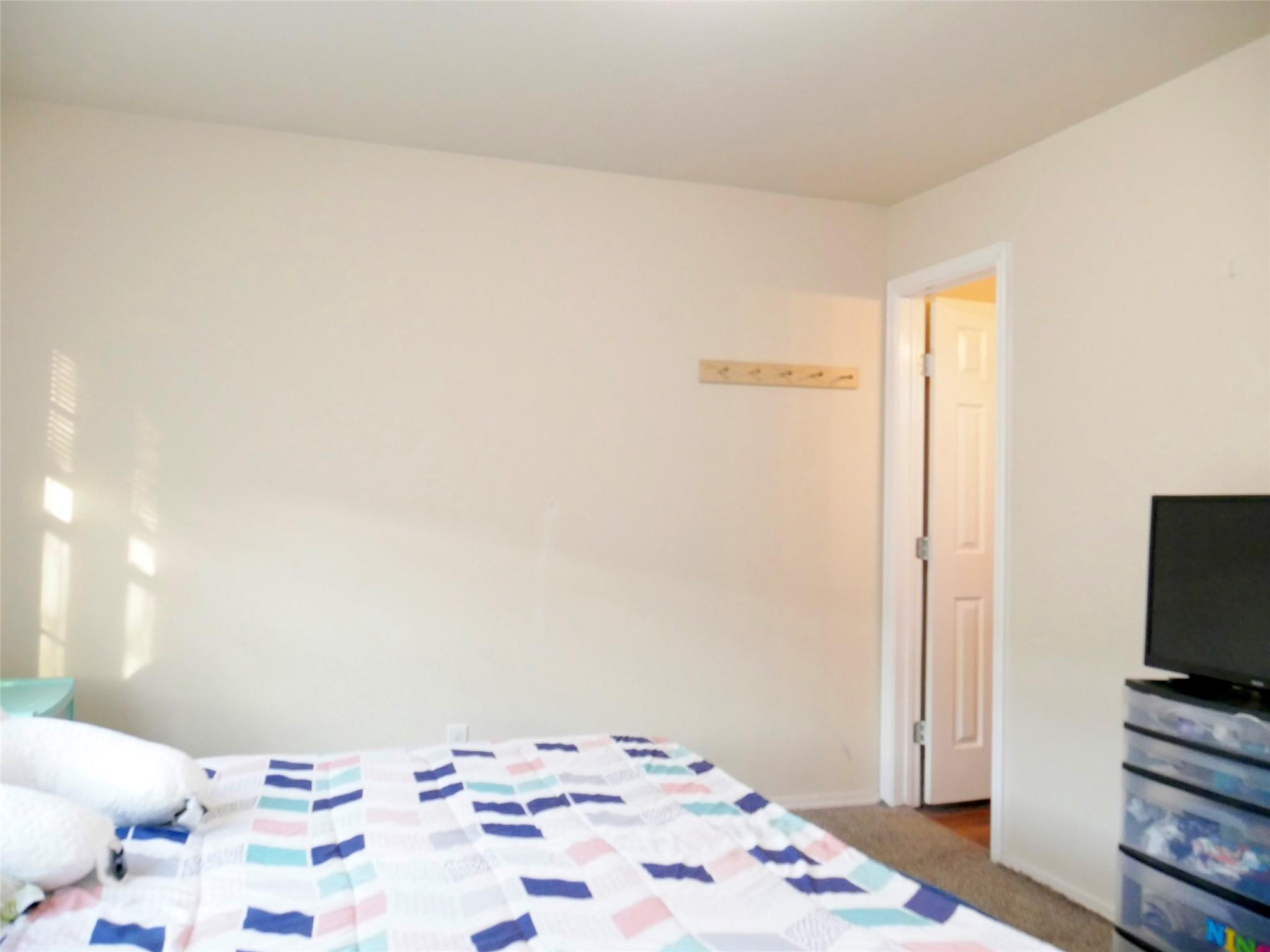 1013 Price St Property Photo 7