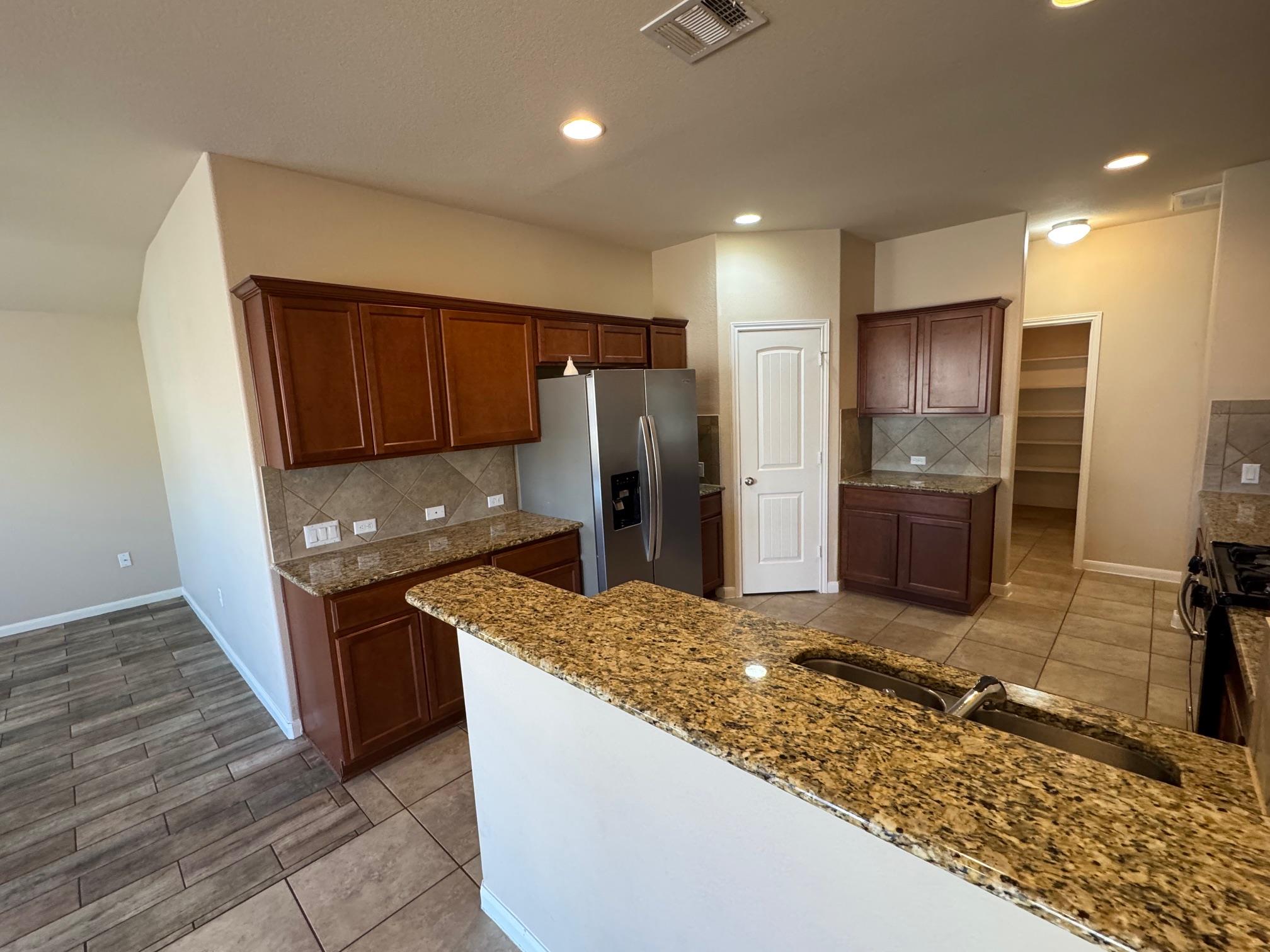 424 Langely None Property Photo 4