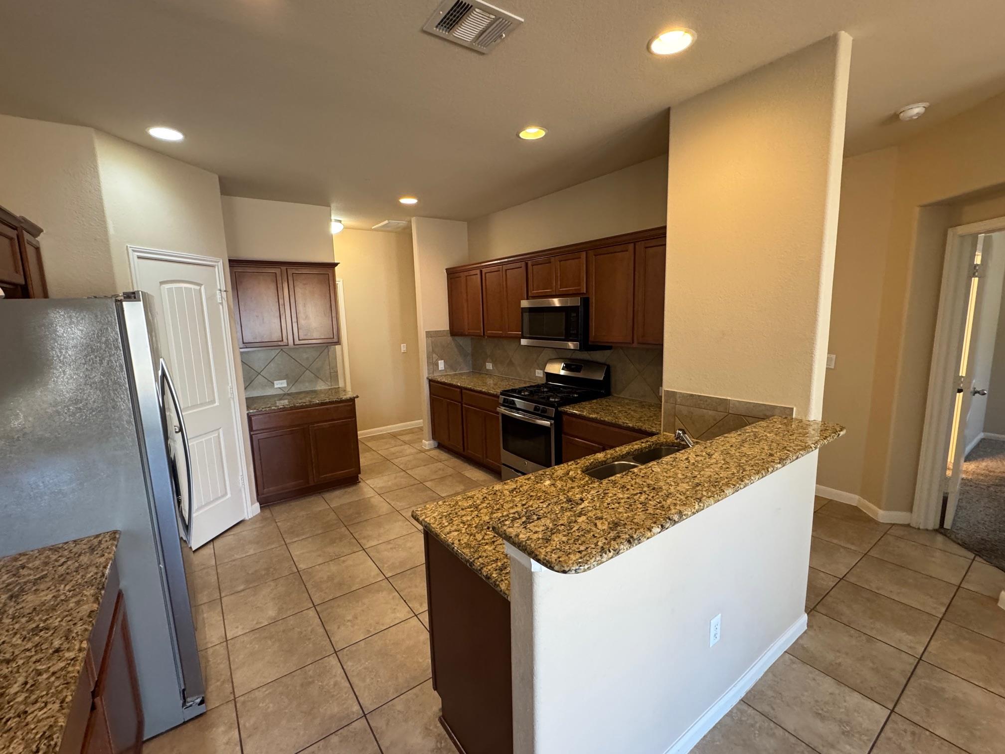 424 Langely None Property Photo 5