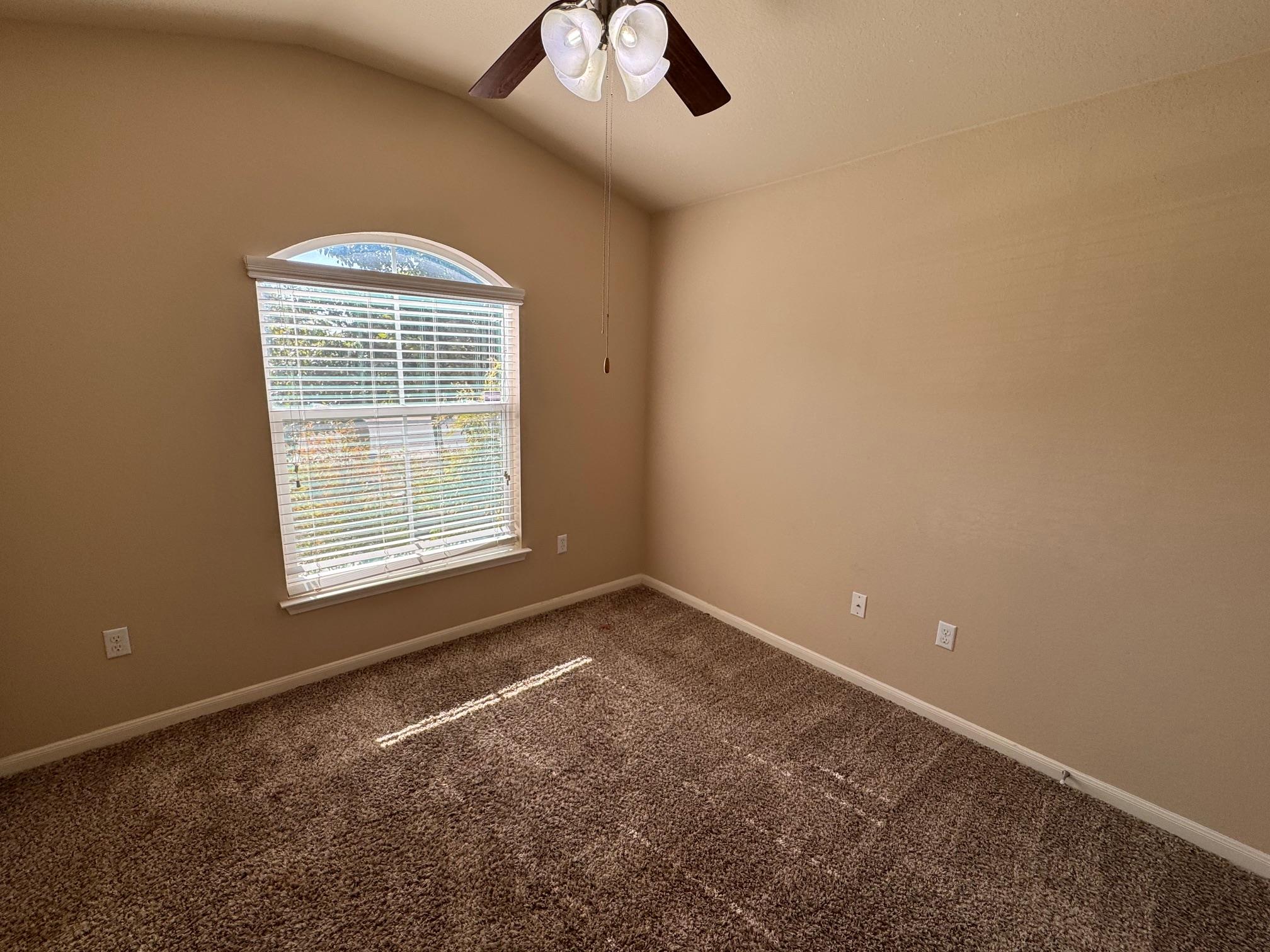 424 Langely None Property Photo 9