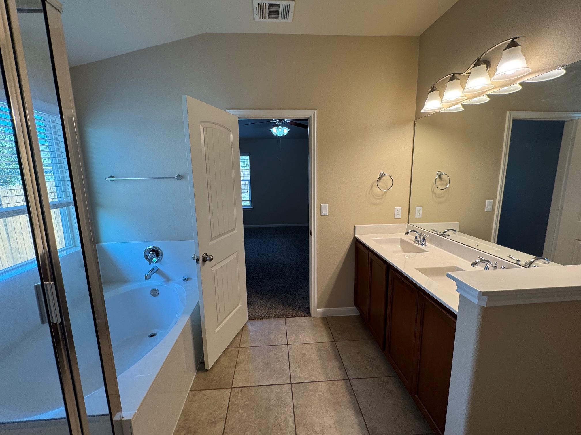 424 Langely None Property Photo 12