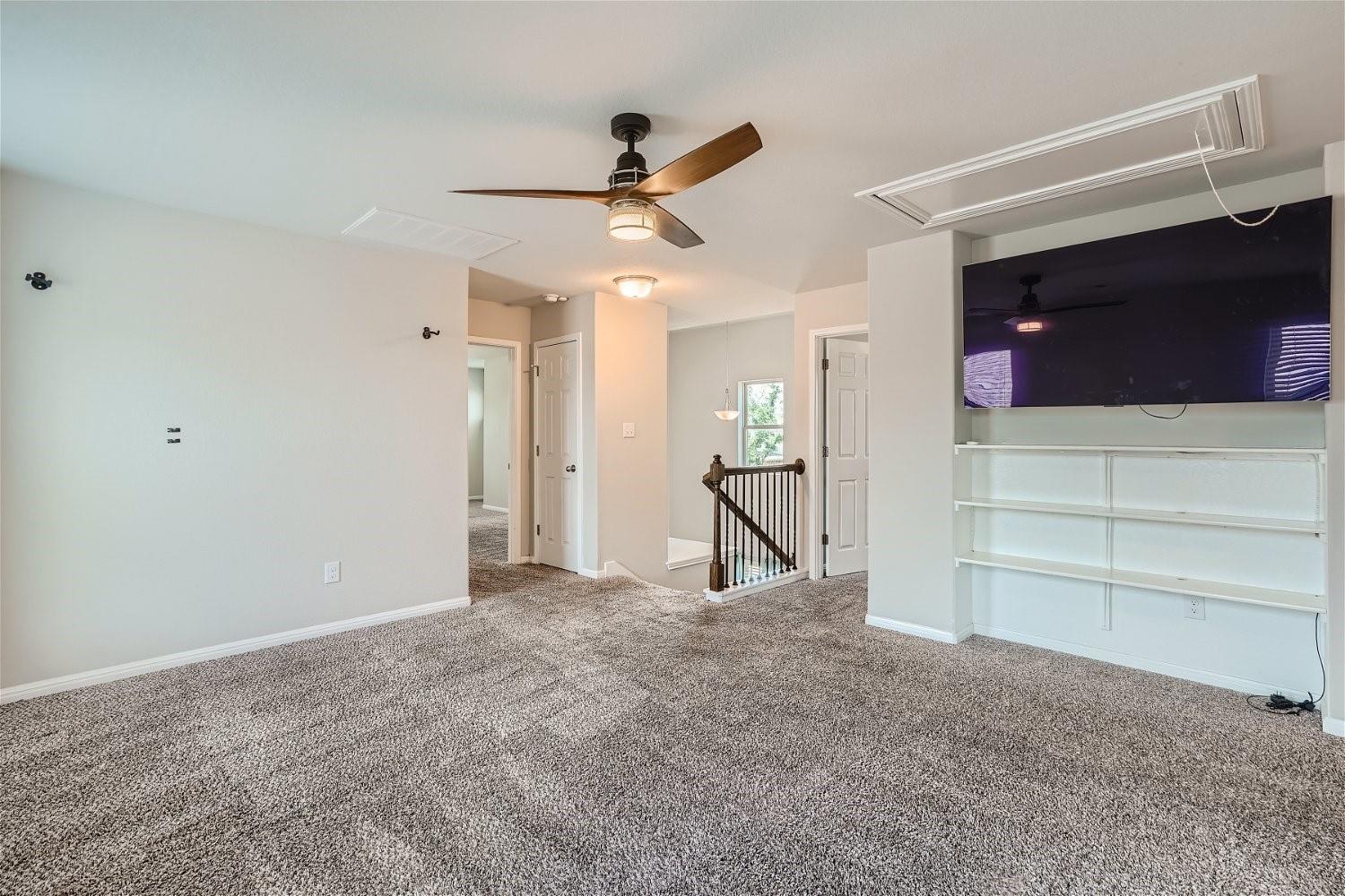 501 Cinnamon Teal Ln Property Photo 6