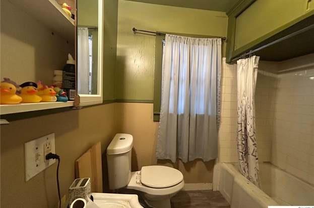 419 Main St Property Photo 12