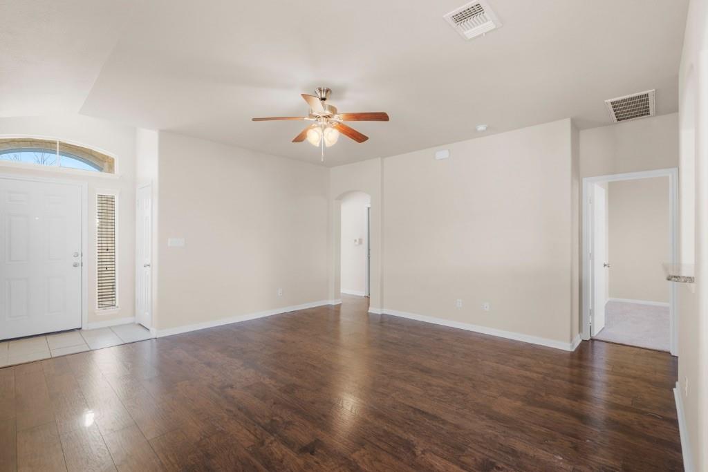 328 Voyager Cv Property Photo 5
