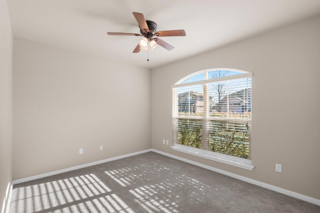 328 Voyager Cv Property Photo 15