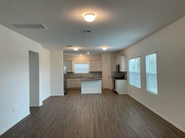 10413 Premier Park St Property Photo 7