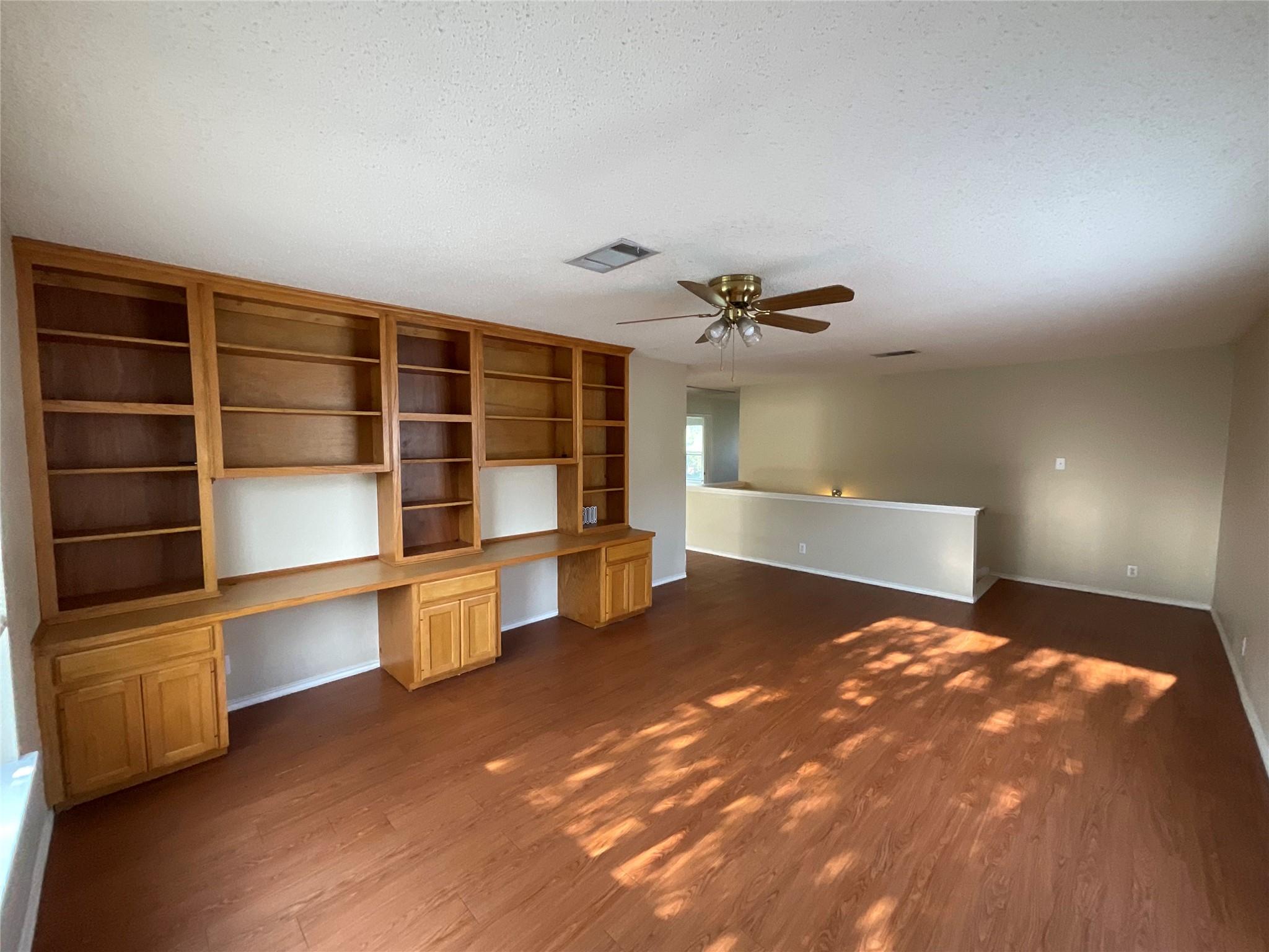 1172 Southern Pl Property Photo 15