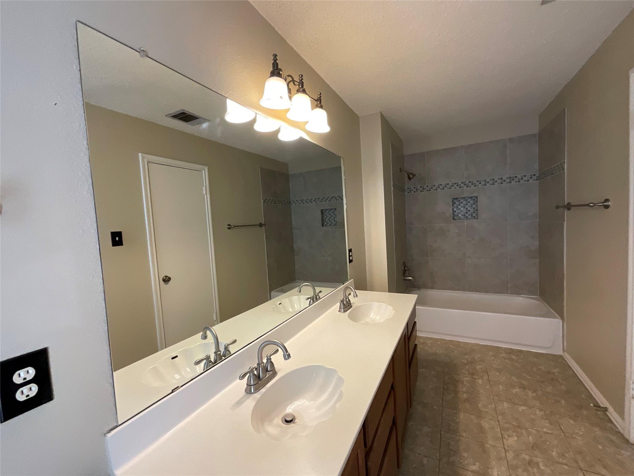 1172 Southern Pl Property Photo 27