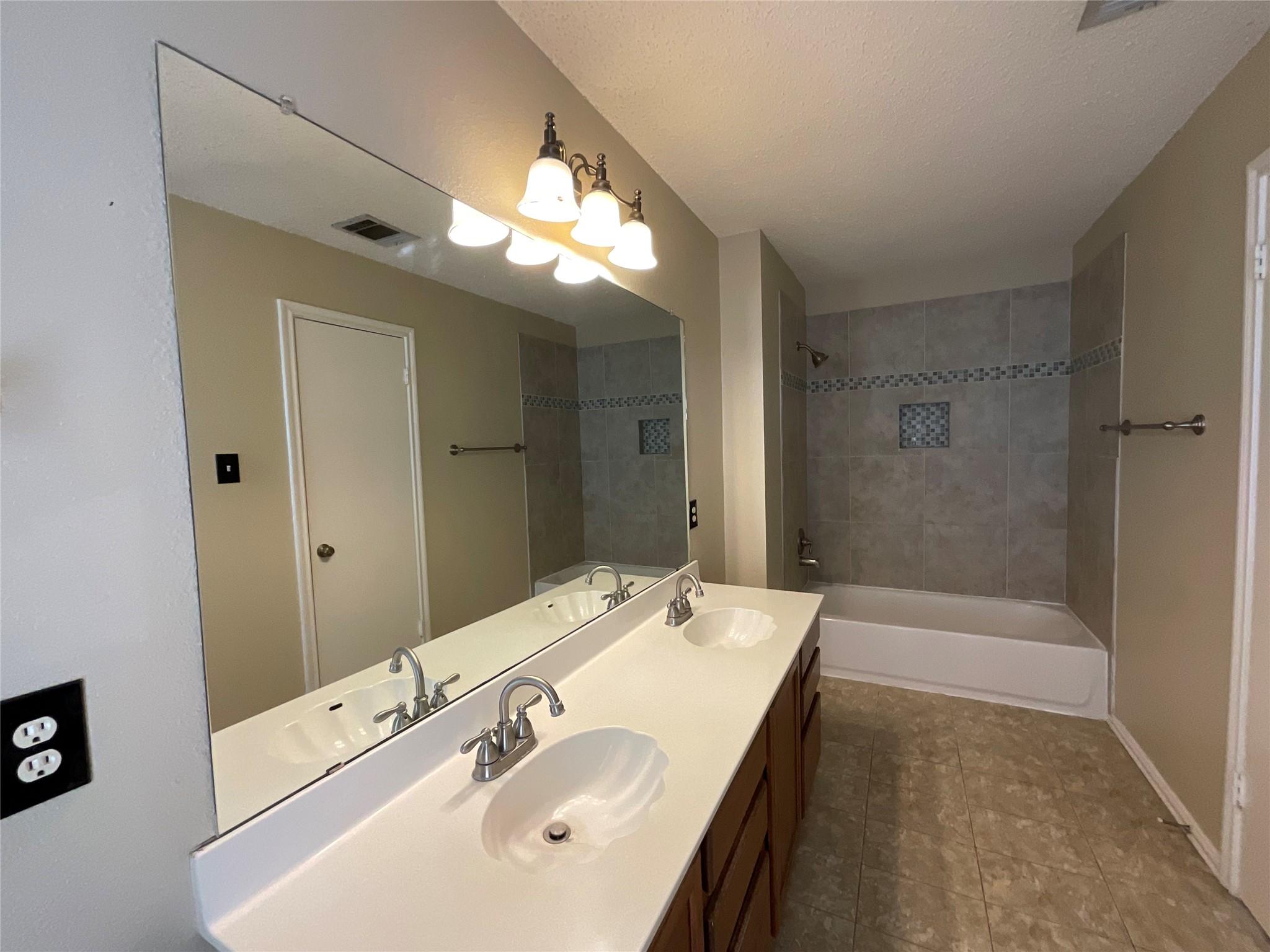 1172 Southern Pl Property Photo 29