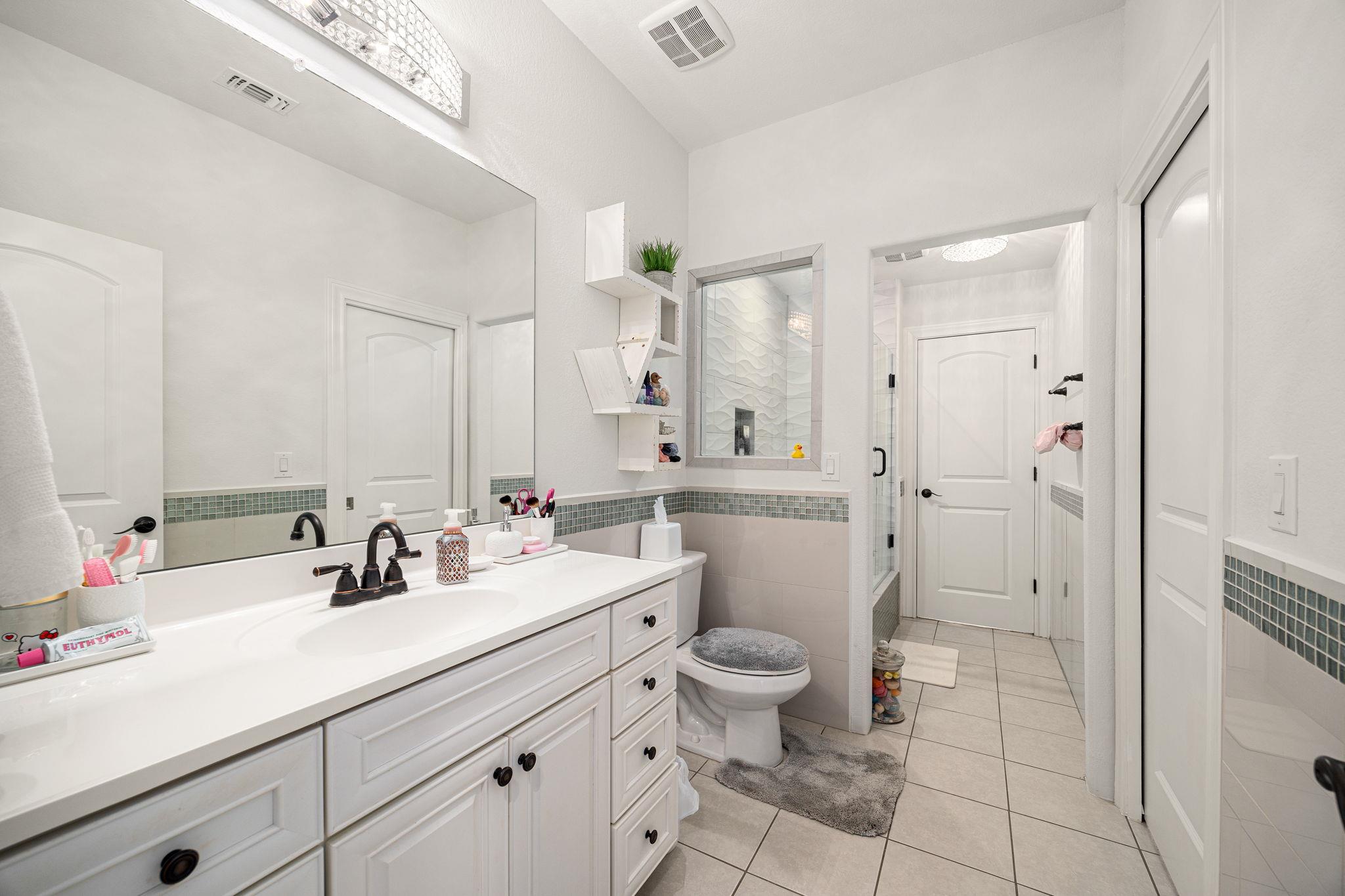 5240 Diamante Dr Property Photo 28