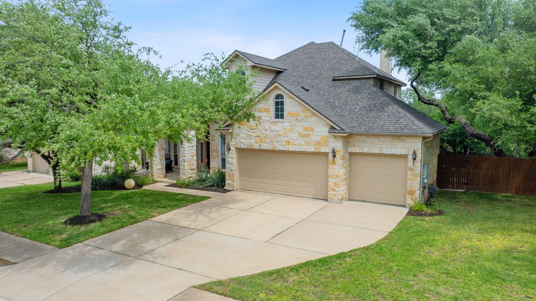 10033 Lisi Anne Dr Property Photo 1