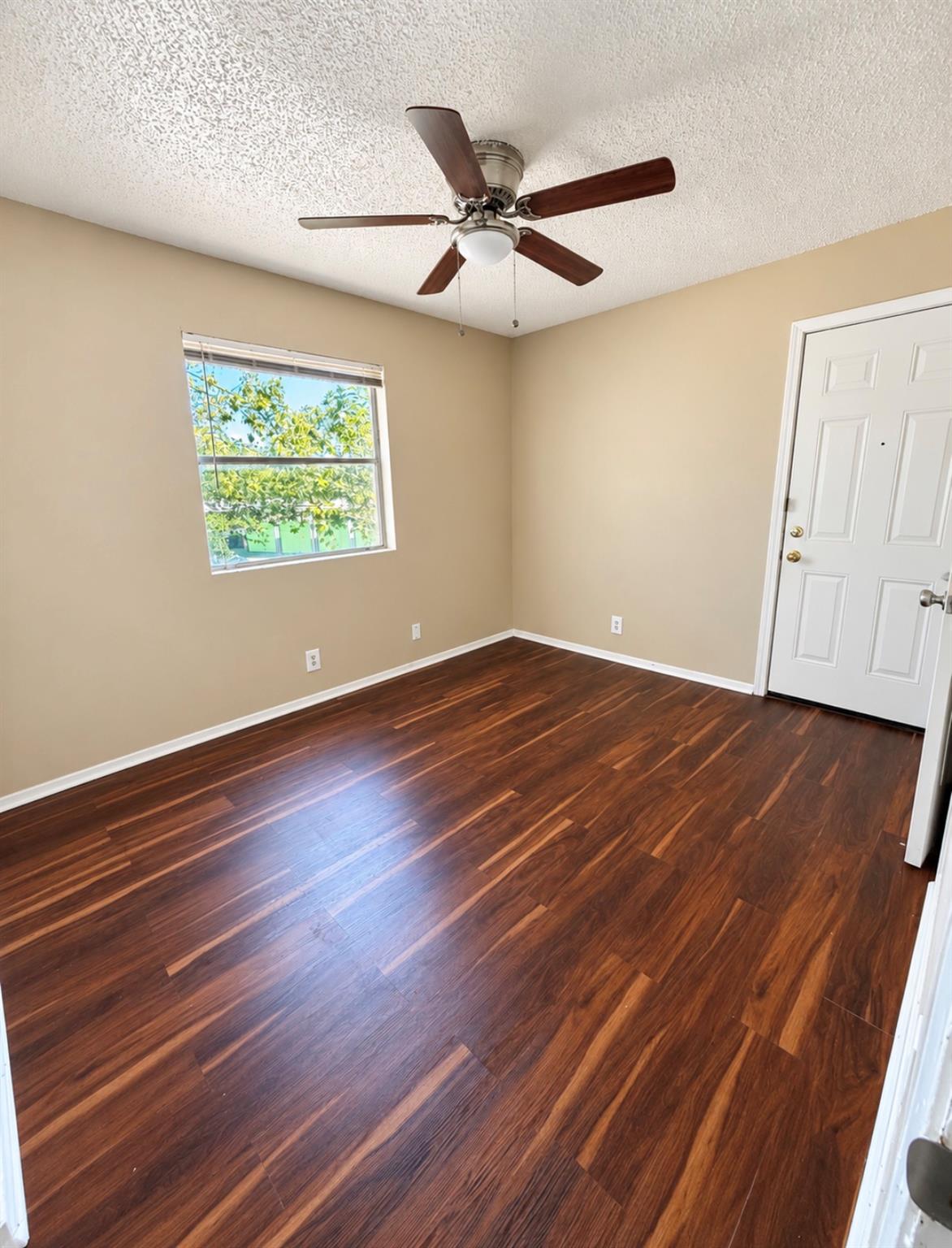 2201 Leah Cv #c Property Photo 5
