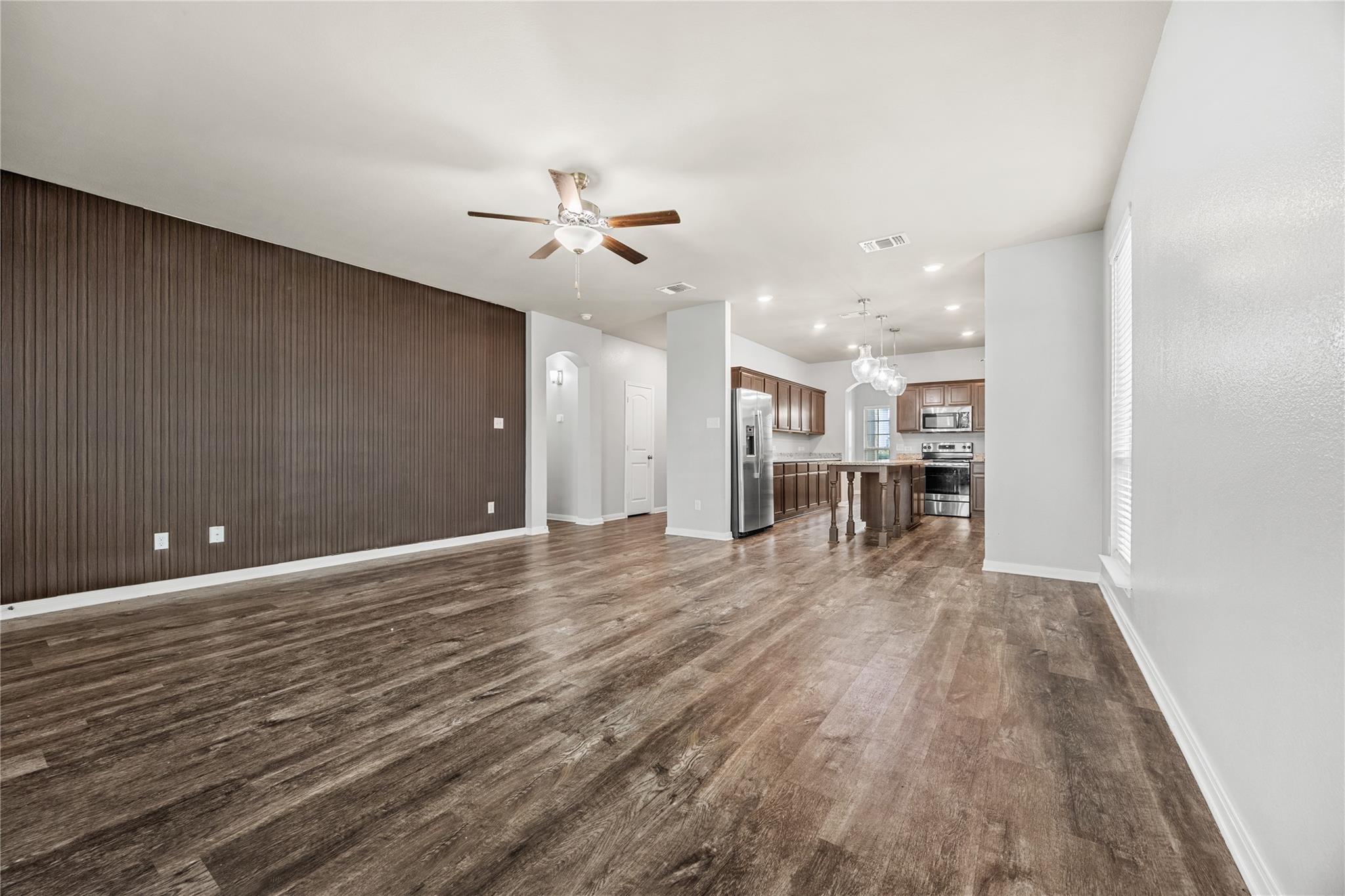 1811 Ashburn Dr Property Photo 10