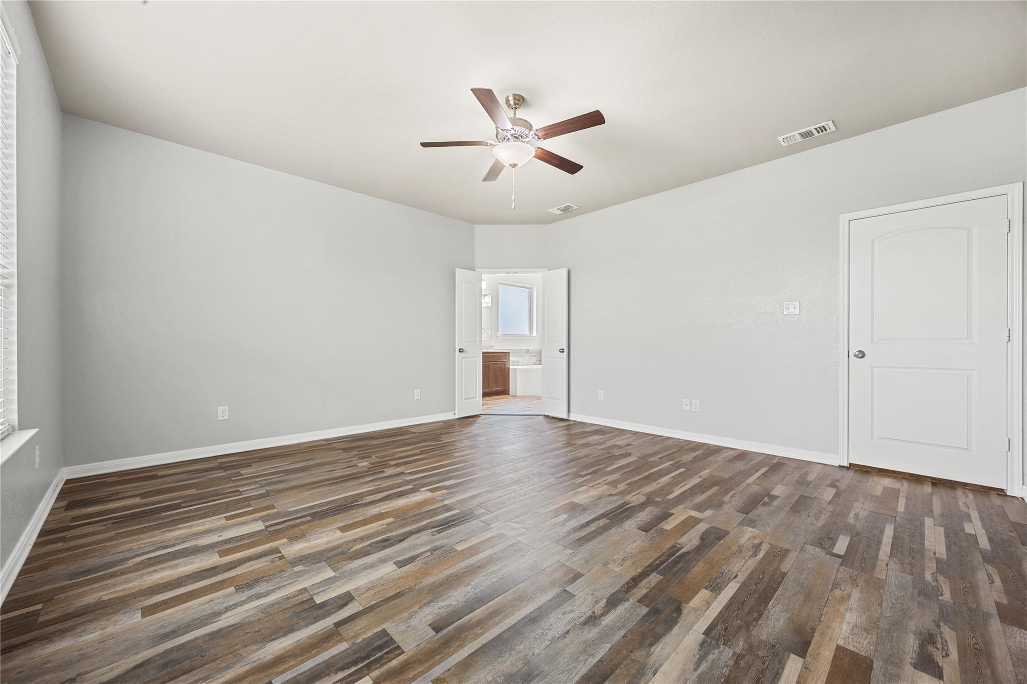 1811 Ashburn Dr Property Photo 16