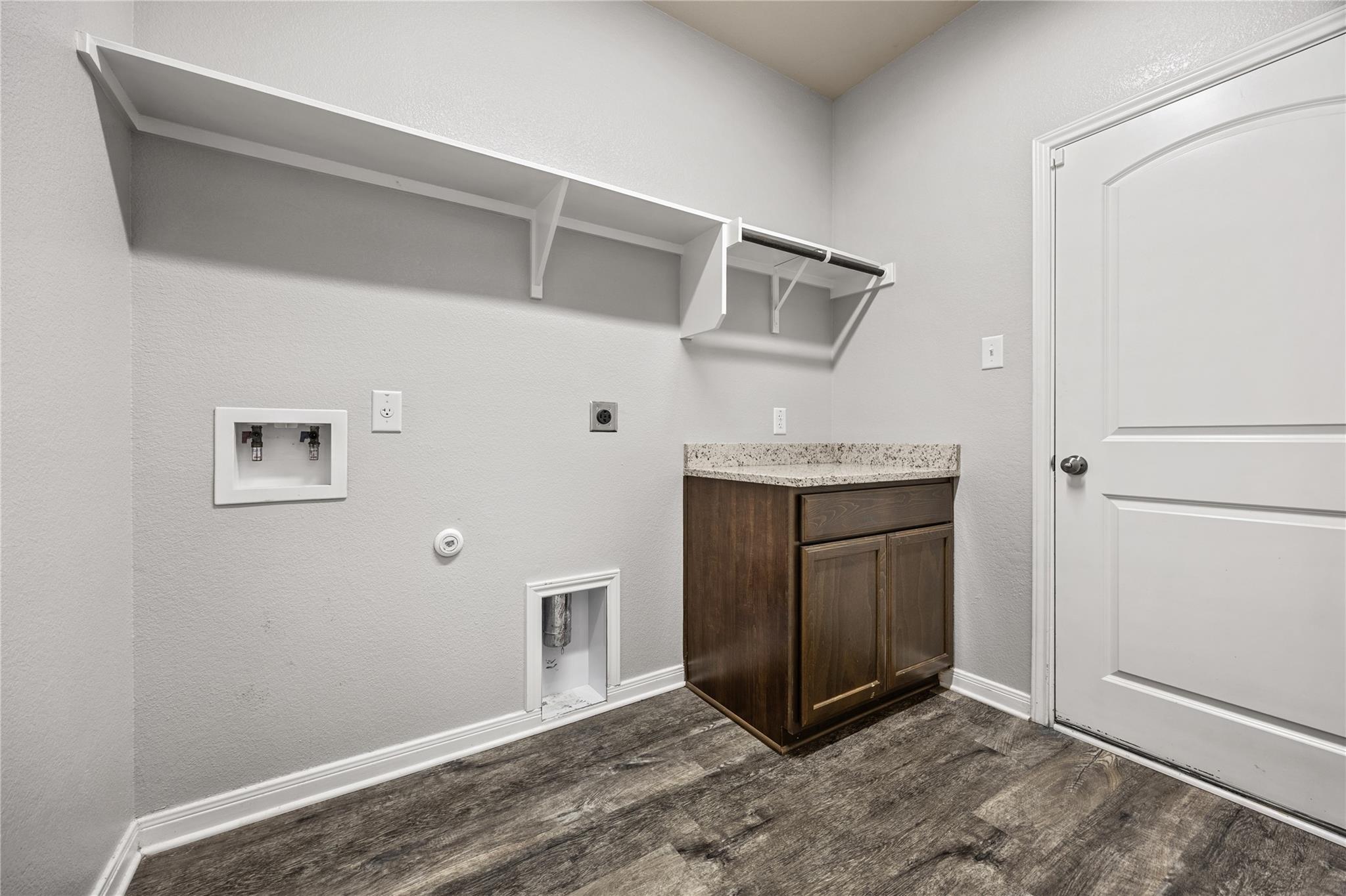 1811 Ashburn Dr Property Photo 32