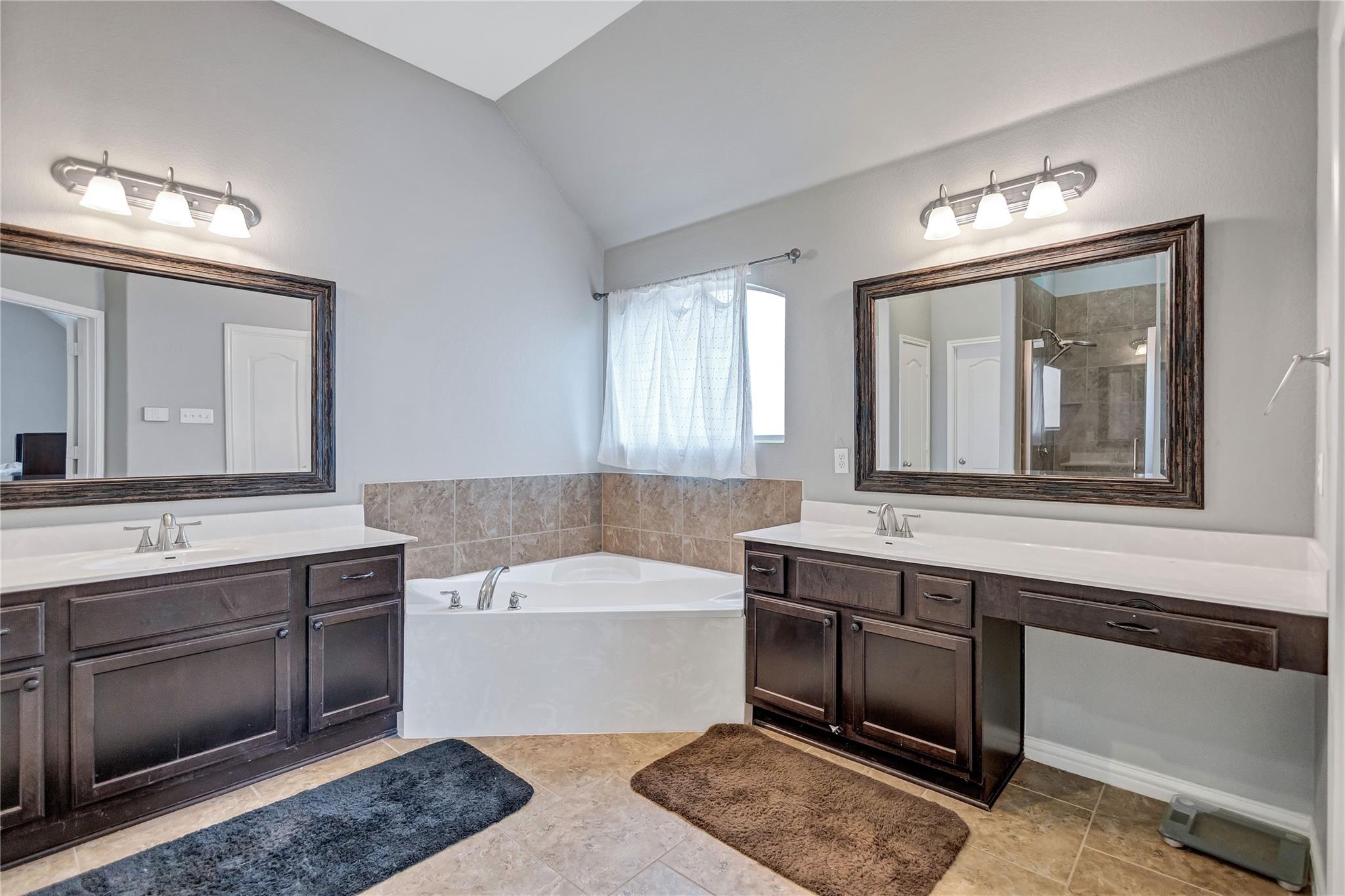 3217 Falconers Way Property Photo 32