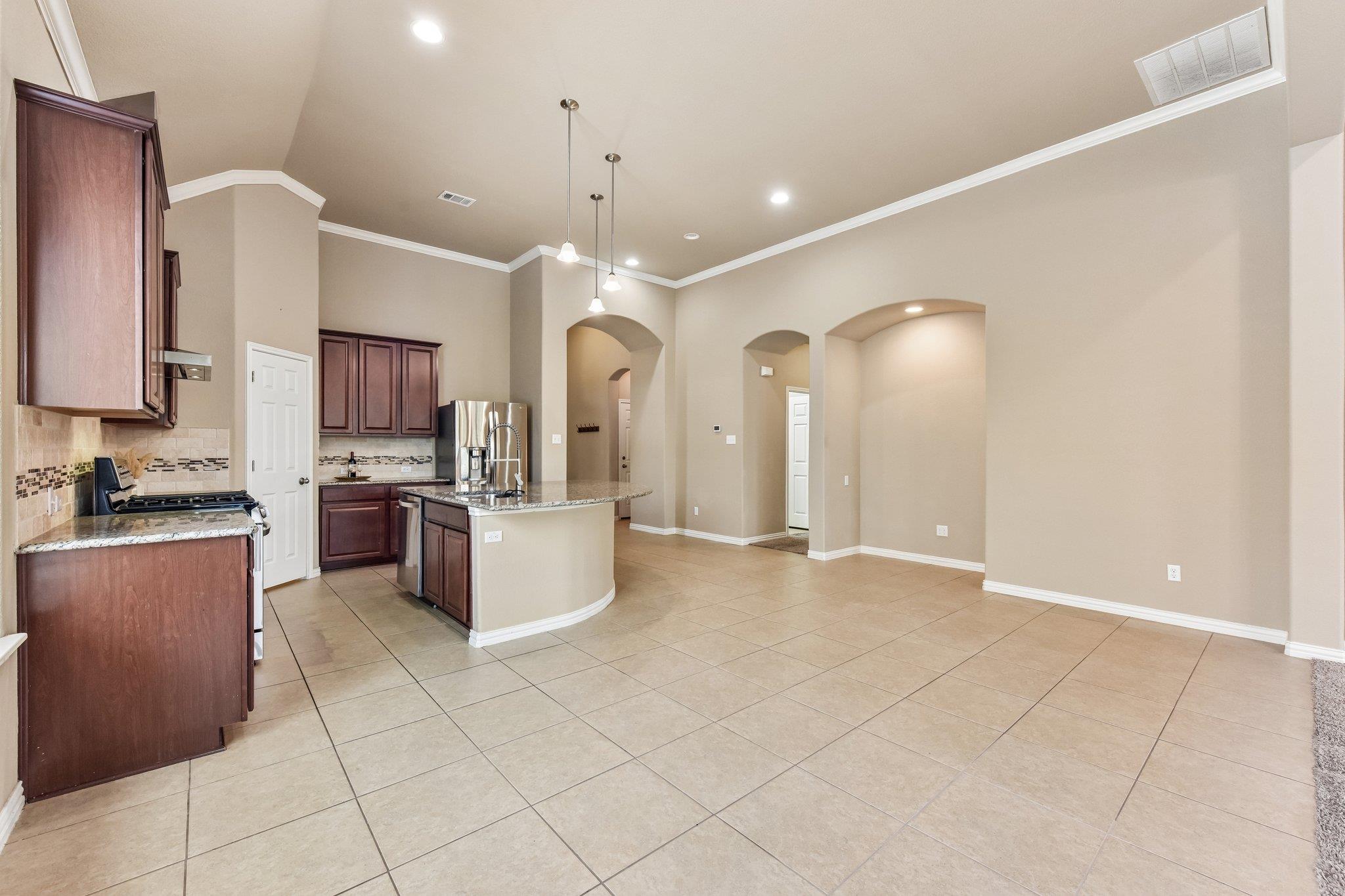640 Loma Cedro Bnd Property Photo 9