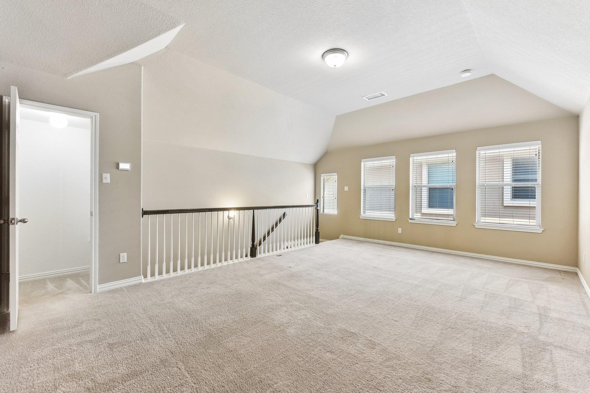 640 Loma Cedro Bnd Property Photo 18