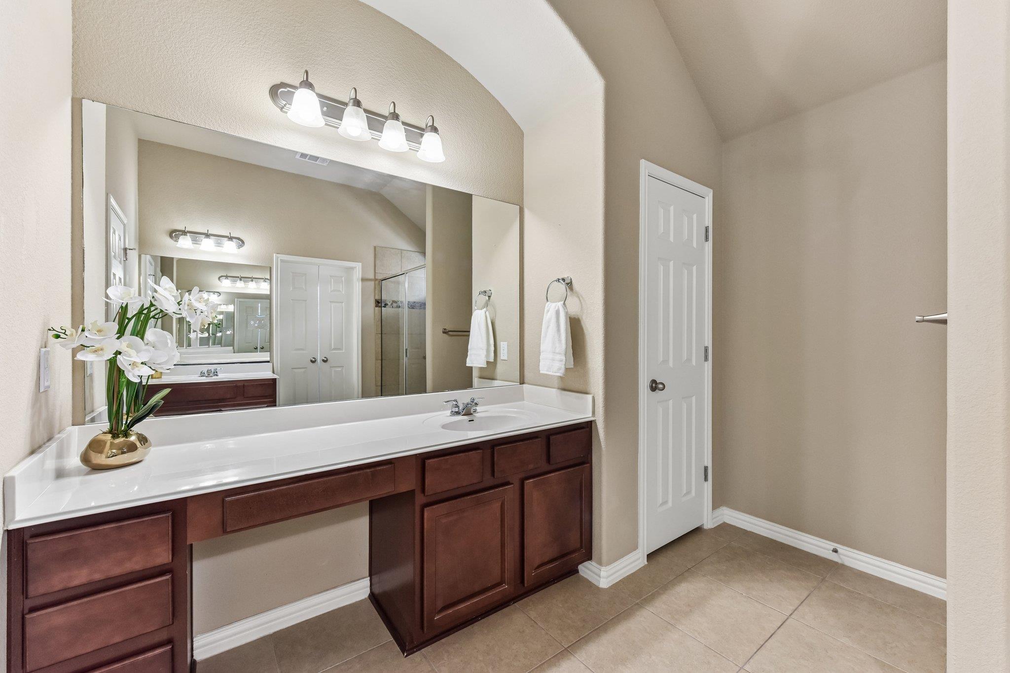 640 Loma Cedro Bnd Property Photo 32