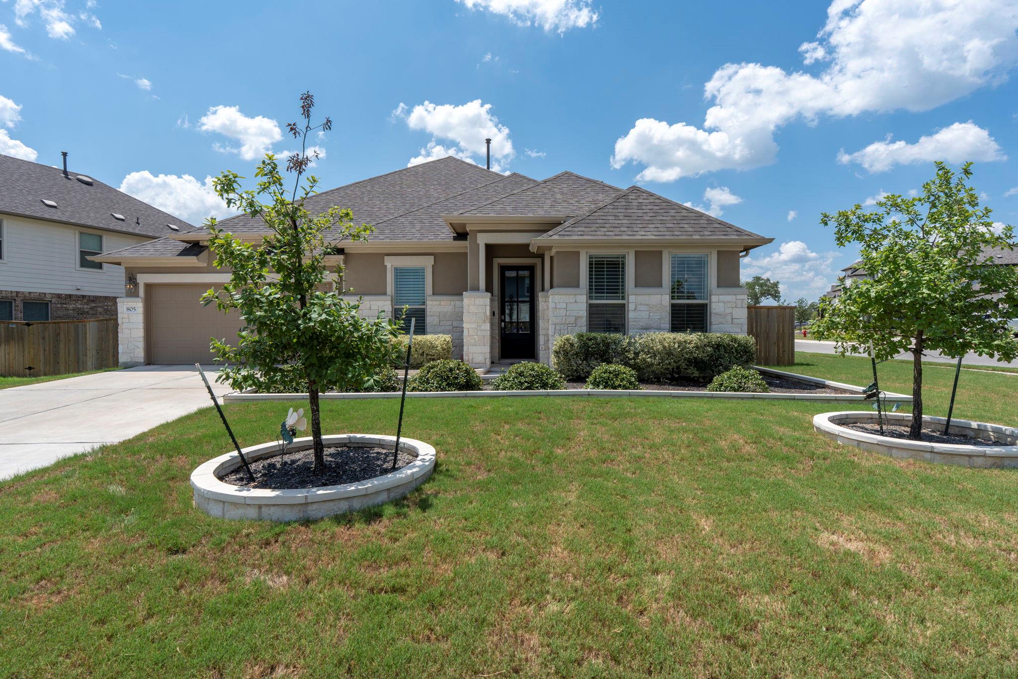 805 Cold River Run Property Photo 1