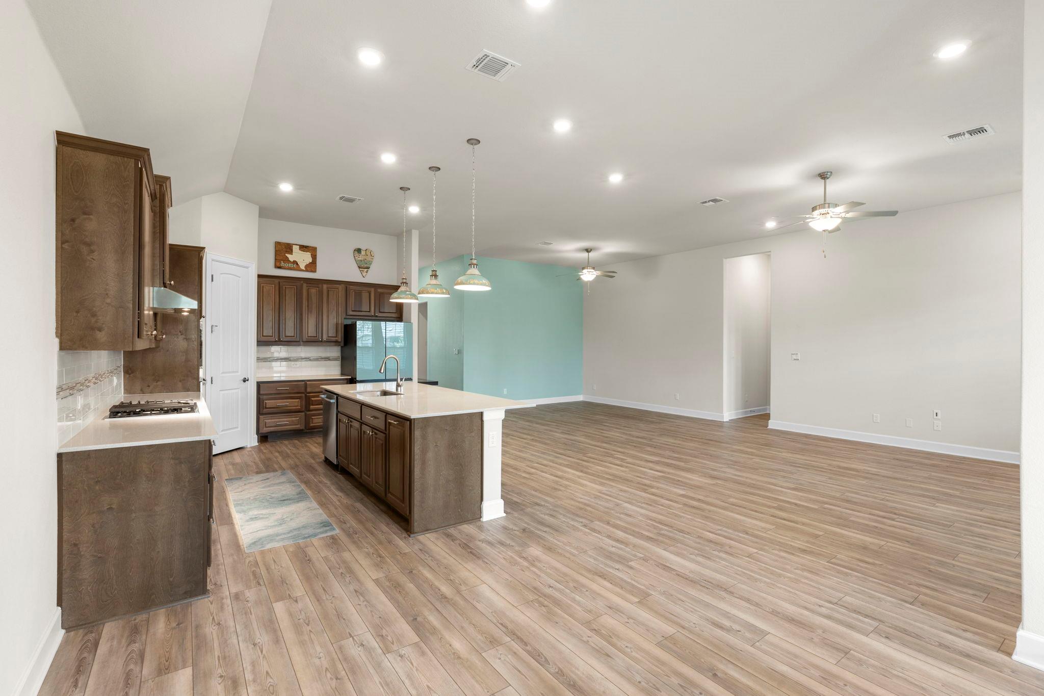 805 Cold River Run Property Photo 27