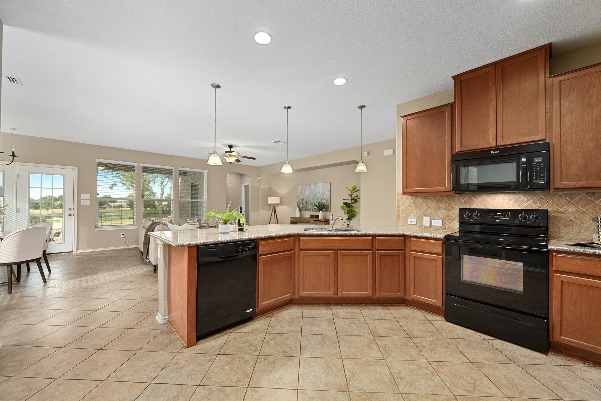 31424 Kingsway Rd Property Photo 11