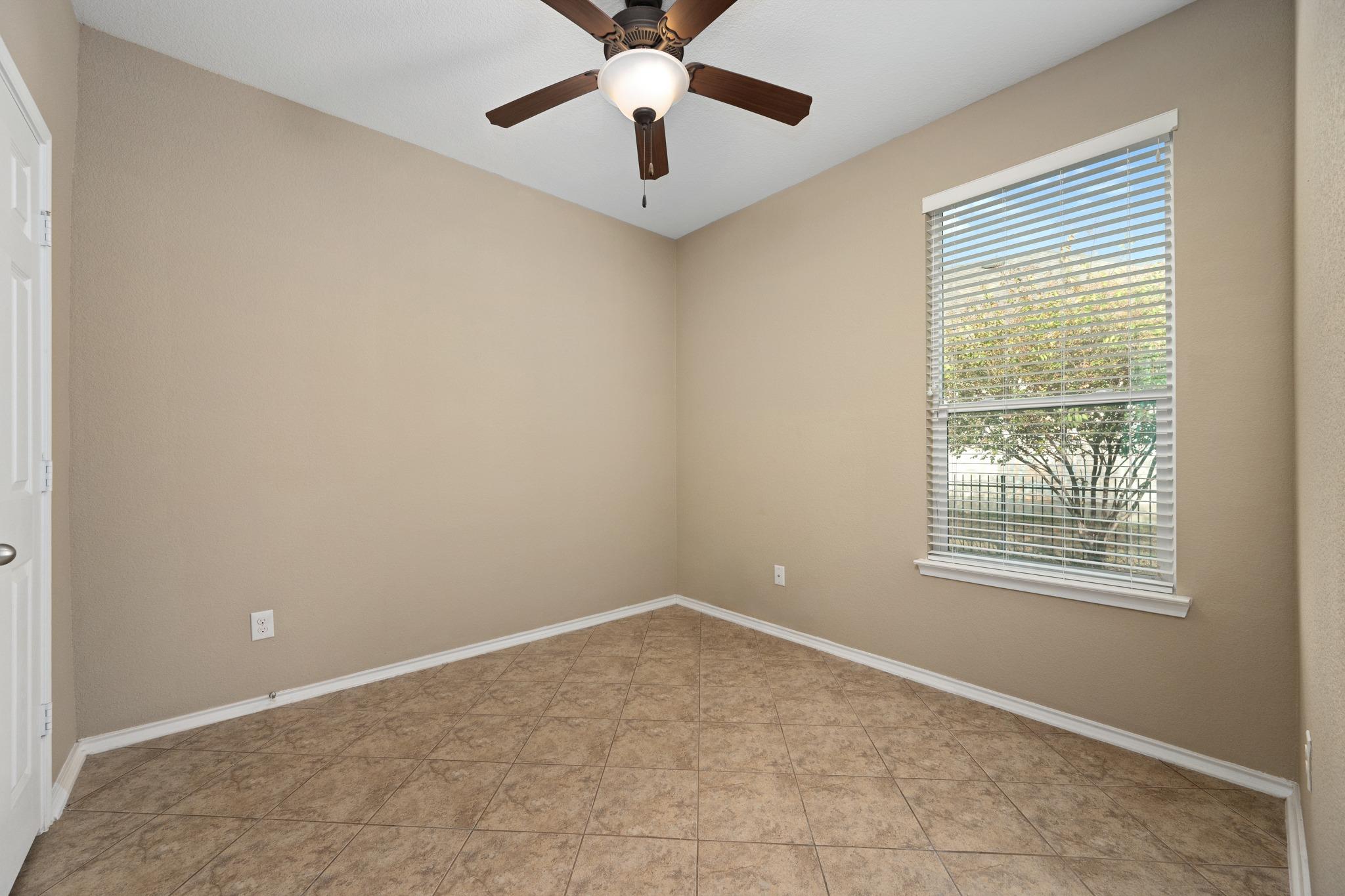 31424 Kingsway Rd Property Photo 17