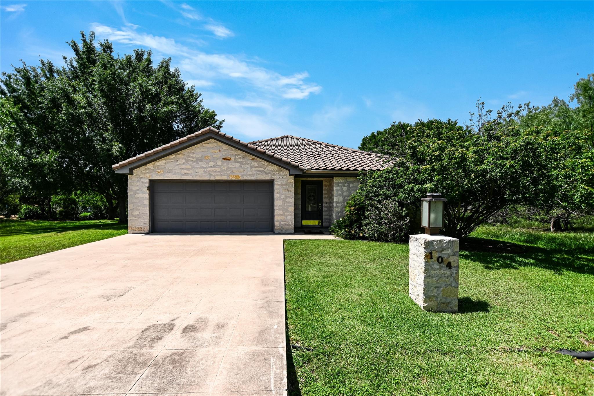 104 Springfield Property Photo