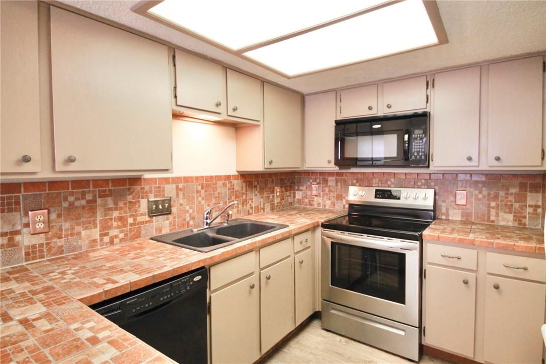 8418 Fathom Cir #201 Property Photo 5