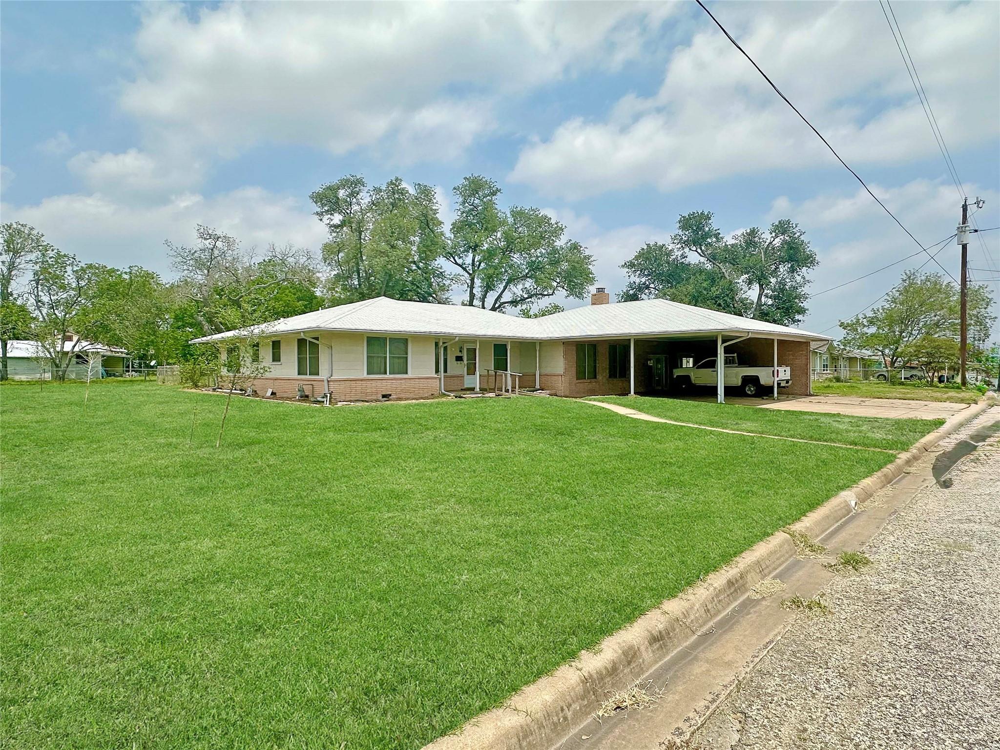419 N Knox Ave Property Photo