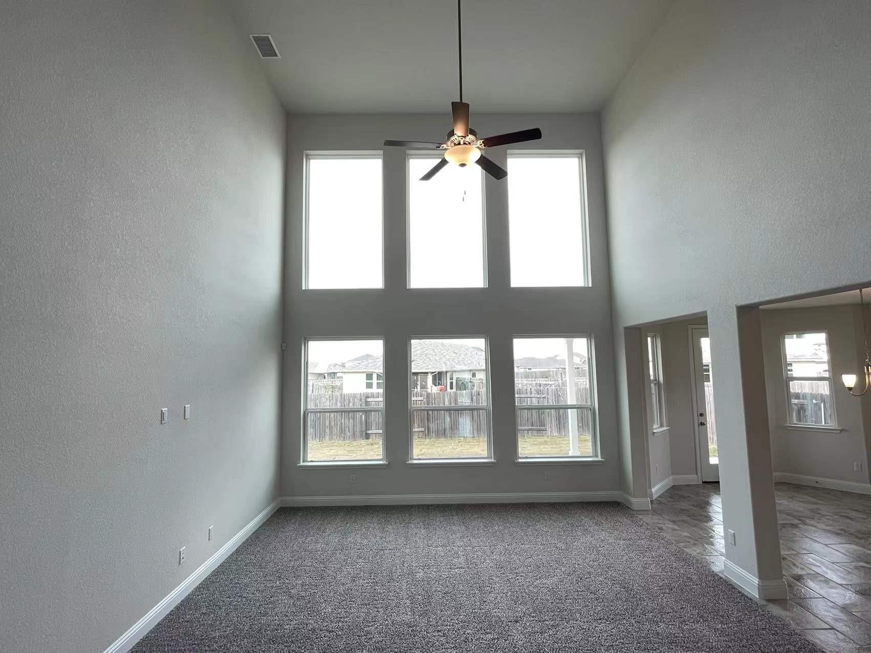 18916 Scoria Dr Property Photo 8