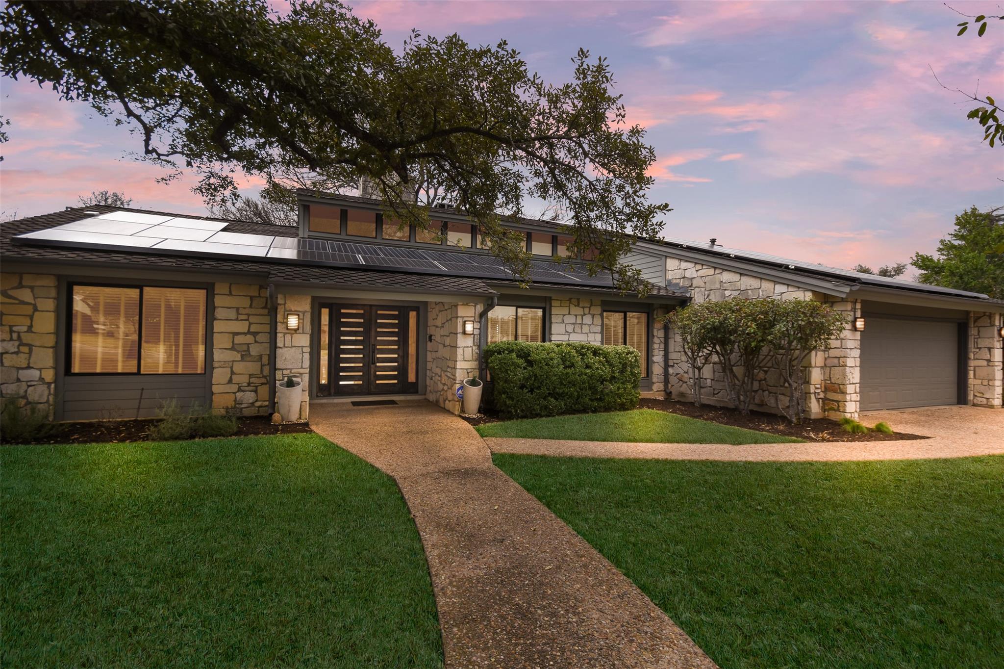 8608 Alverstone Way Property Photo