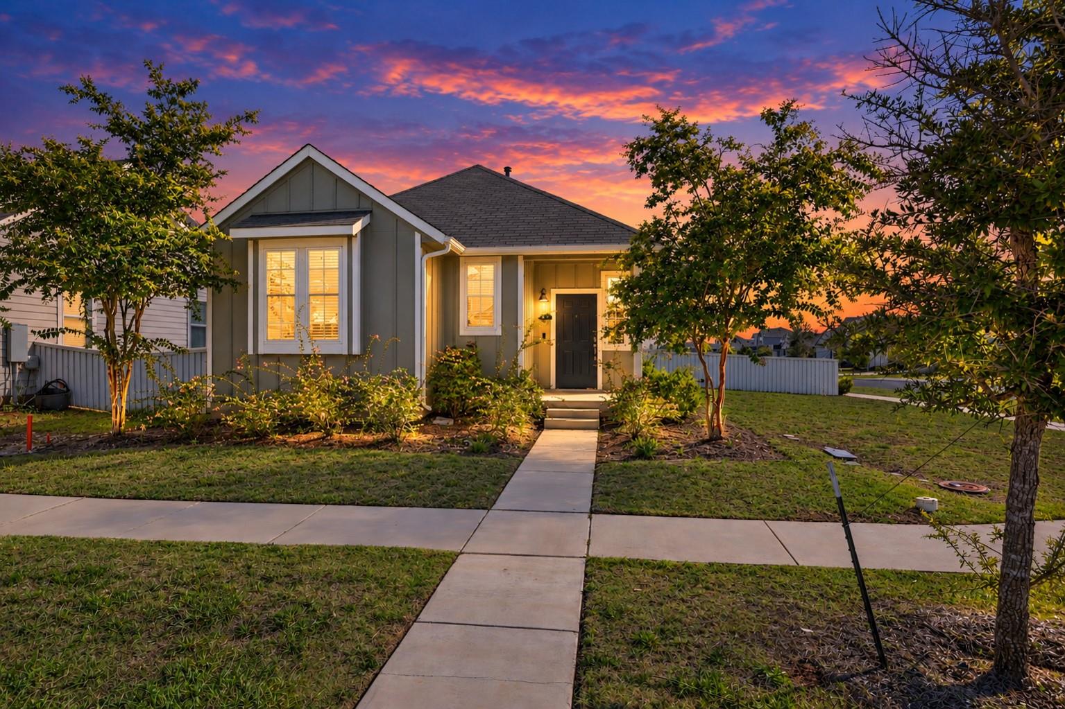 300 Hortus Dr
