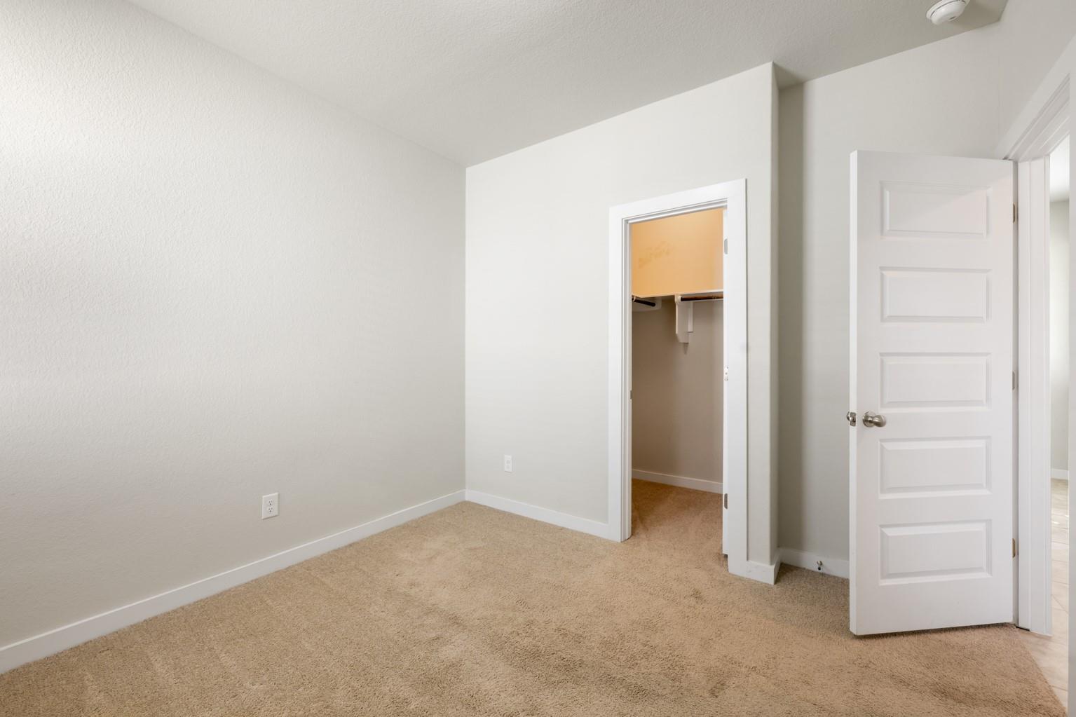 300 Hortus Dr Property Photo 22