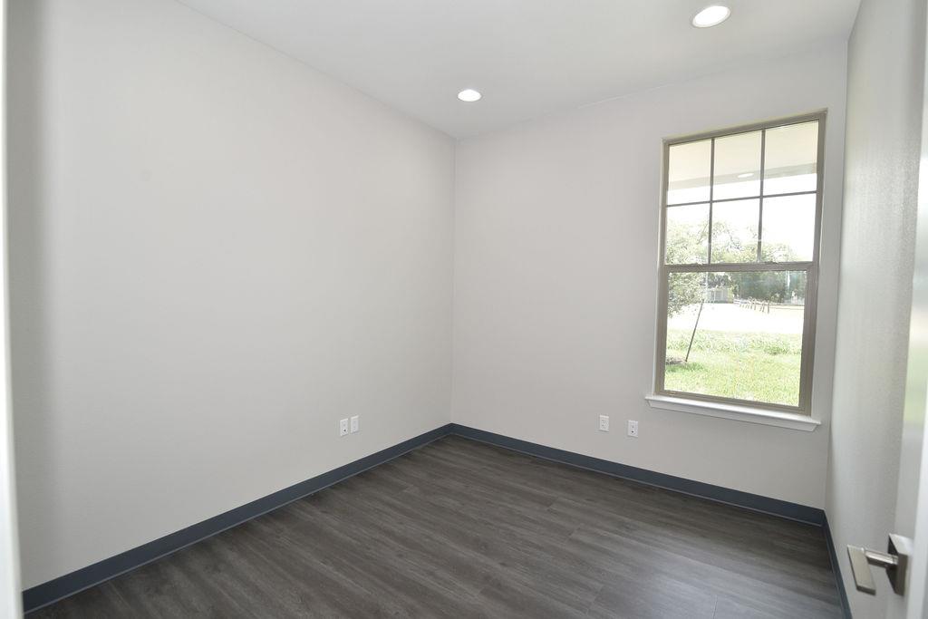 900 Old Austin Hutto Rd Property Photo 6