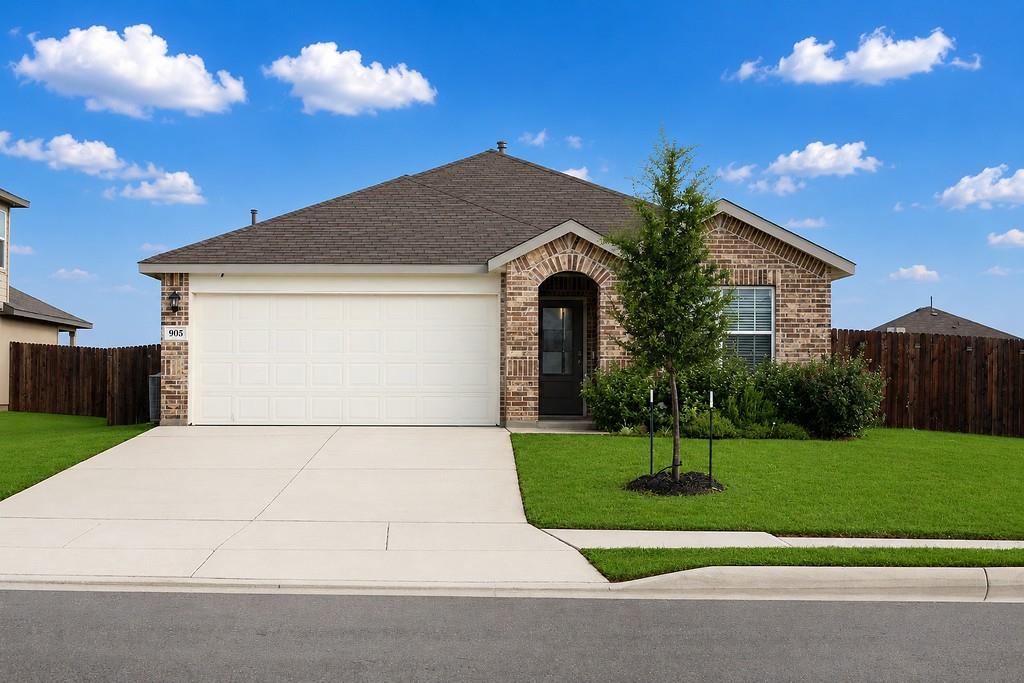 905 Rolling River Cv Property Photo 1
