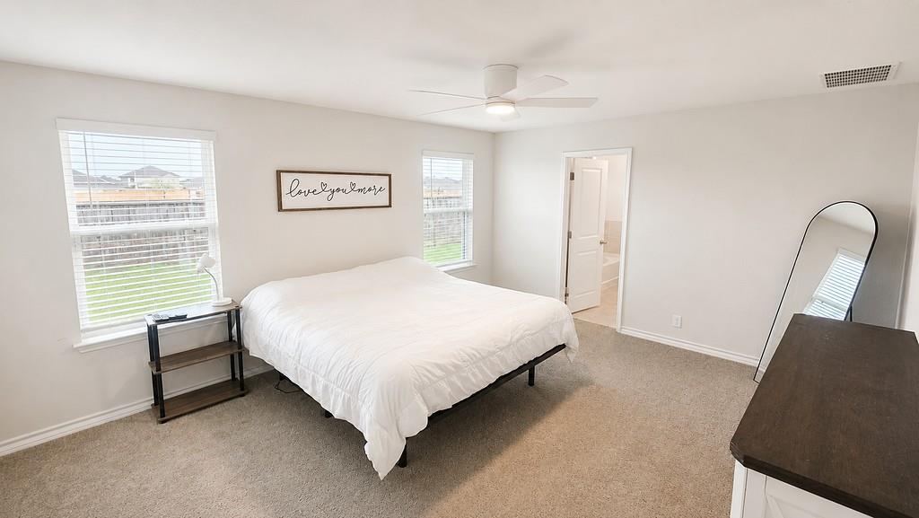905 Rolling River Cv Property Photo 8