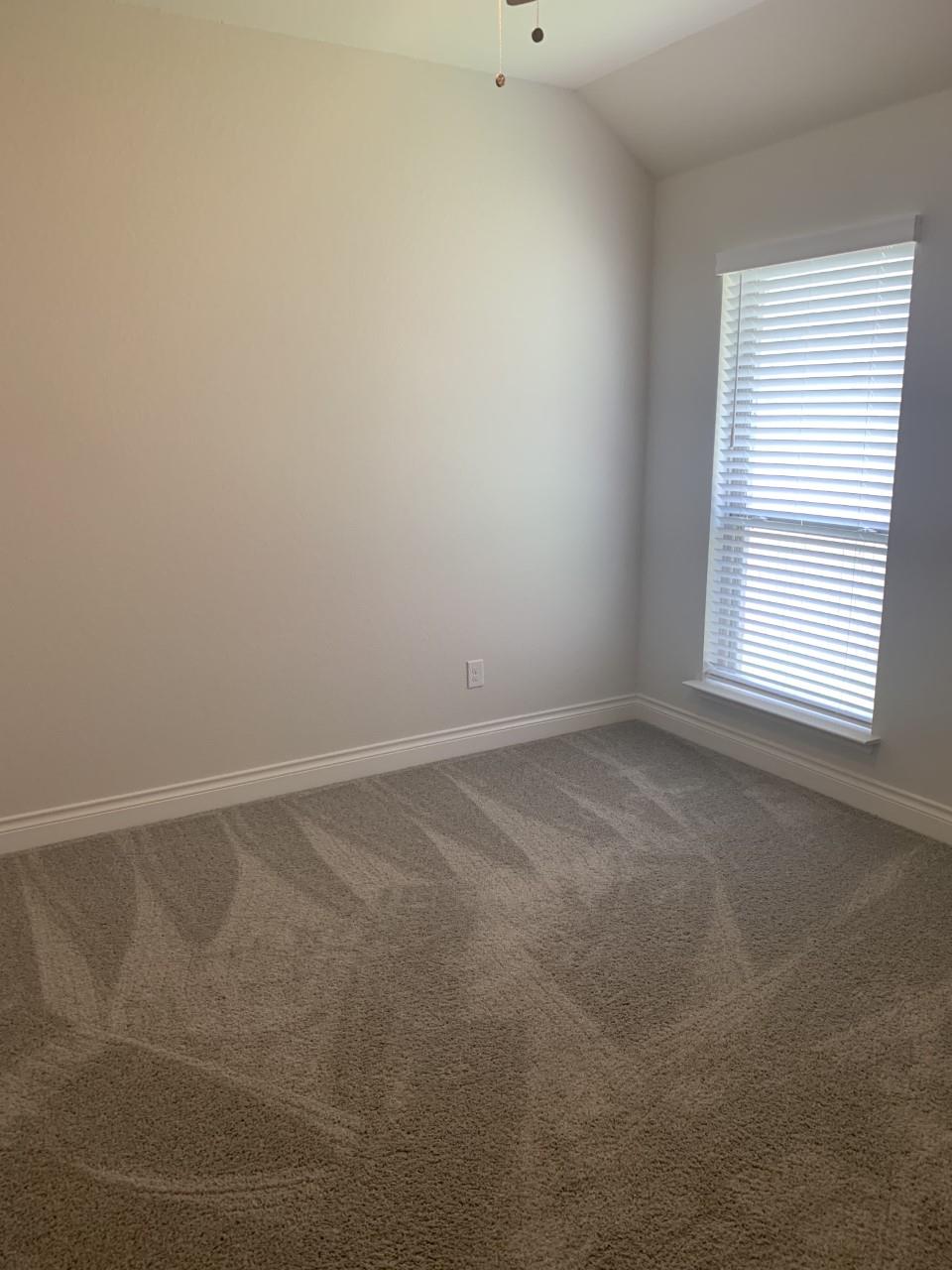 221 Rosebush Dr Property Photo 7