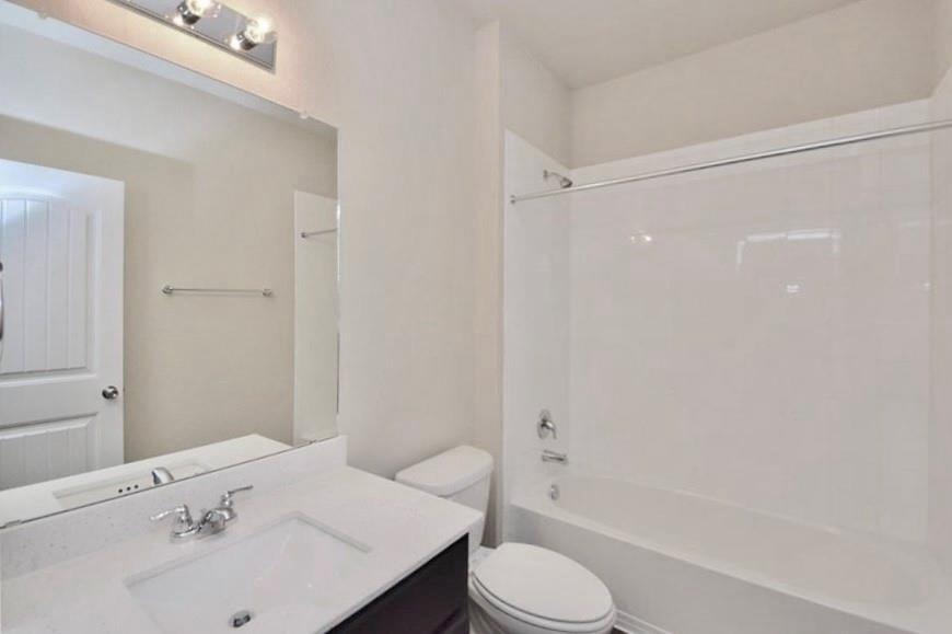 2937 Bridekirk Dr Property Photo 18