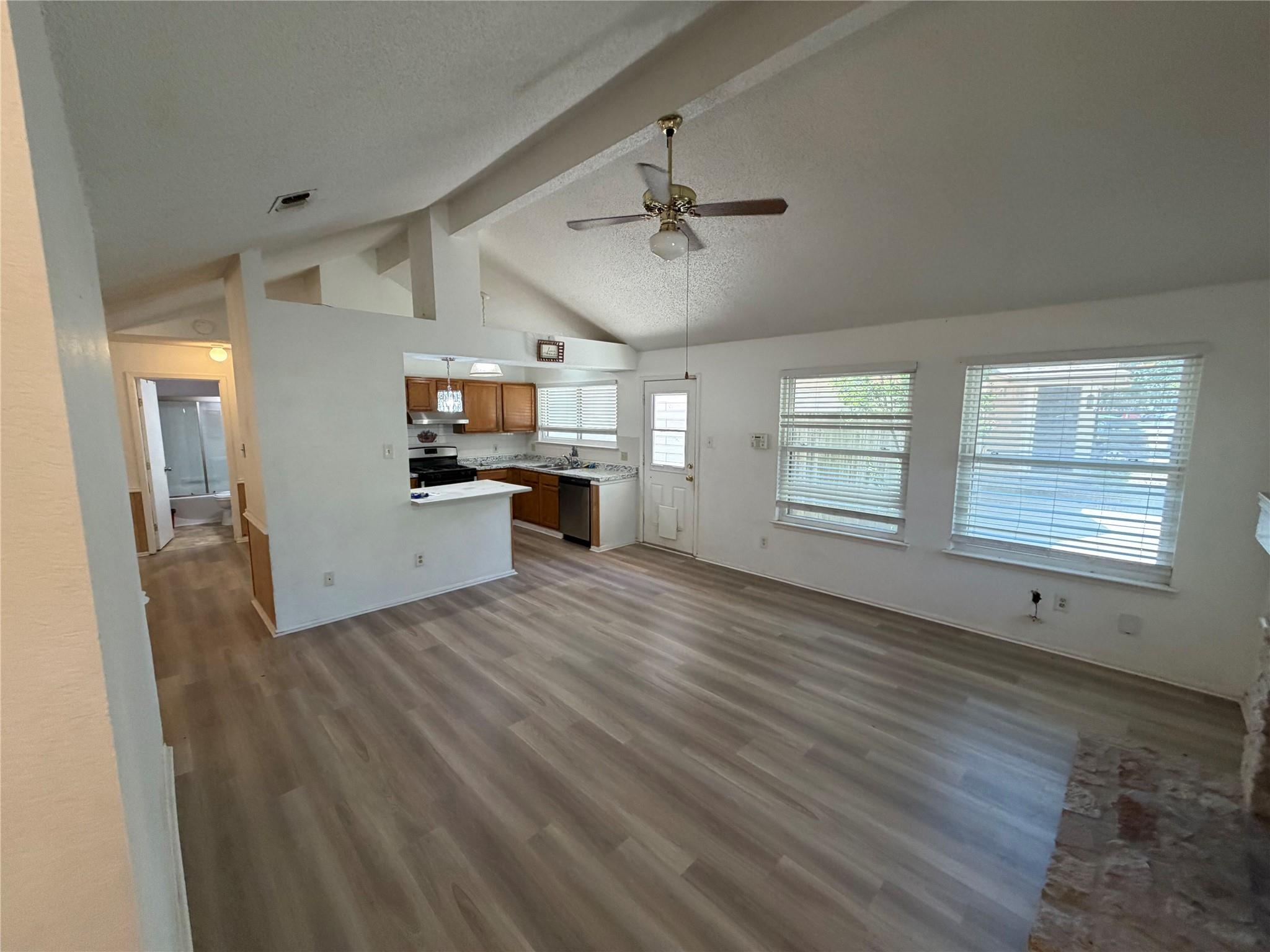 16821 Whitebrush Loop Property Photo 3