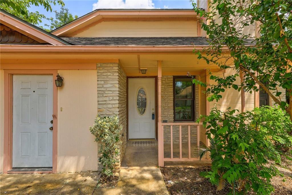 16821 Whitebrush Loop Property Photo 4