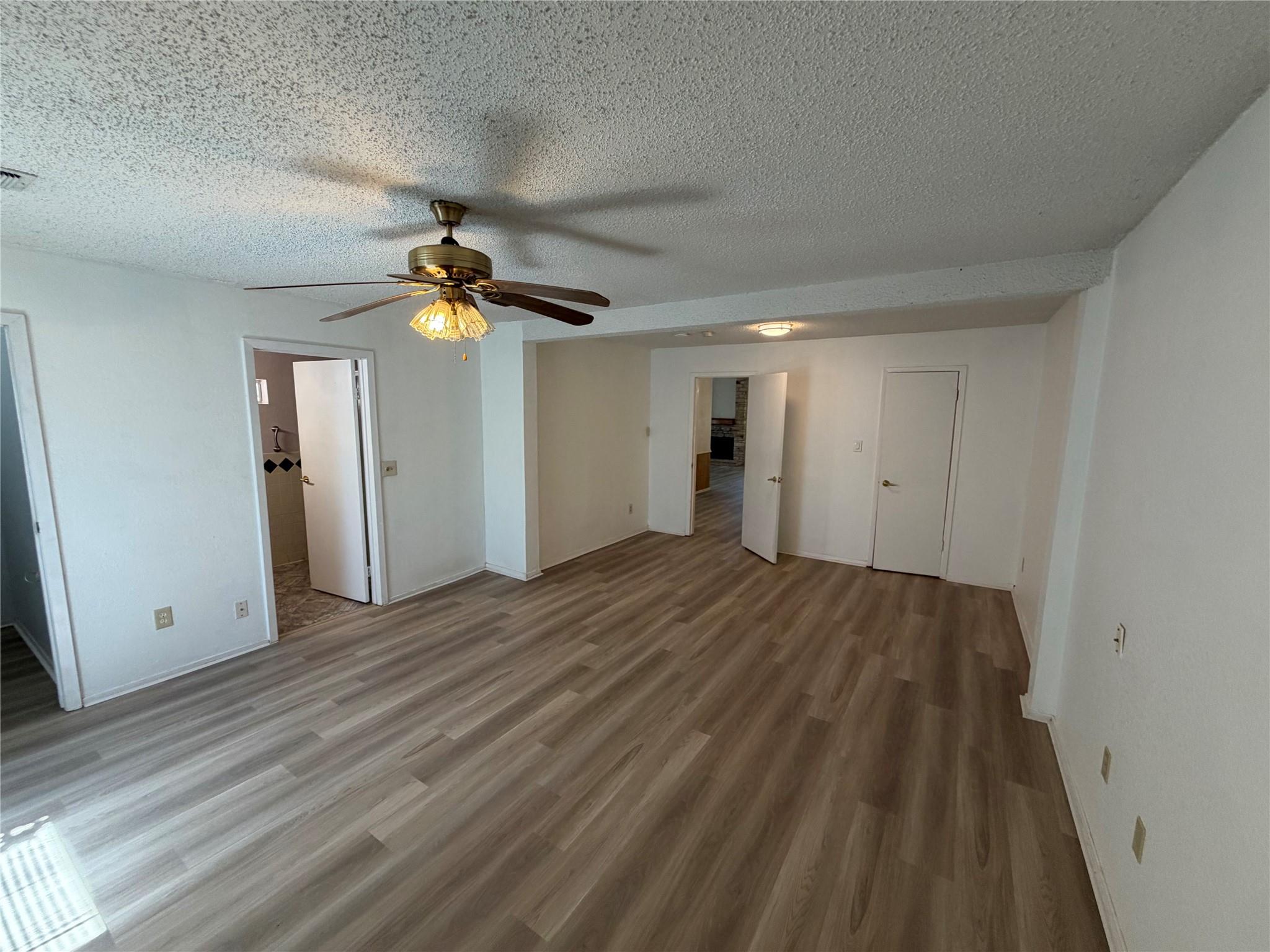 16821 Whitebrush Loop Property Photo 7