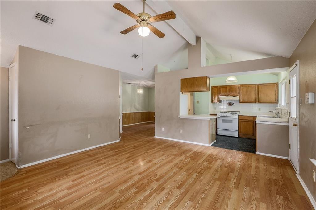 16821 Whitebrush Loop Property Photo 8
